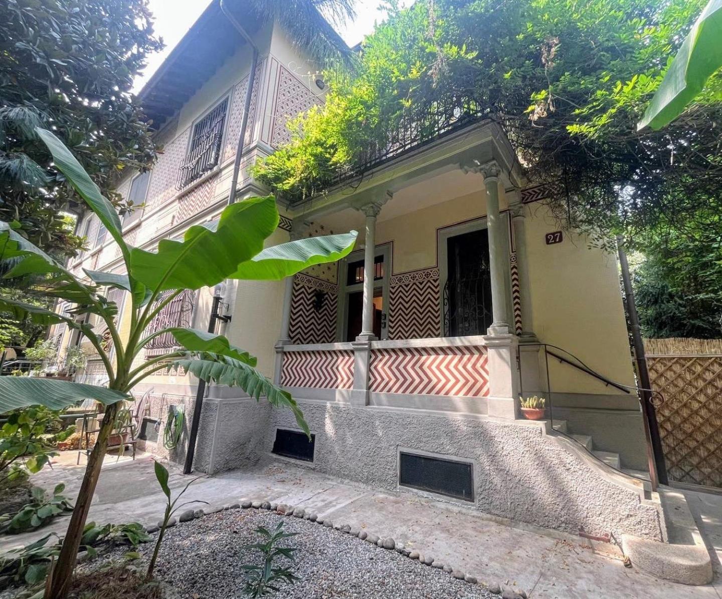 Bilocale Chic In Tropical A Due Passi Da Stazione Mailand