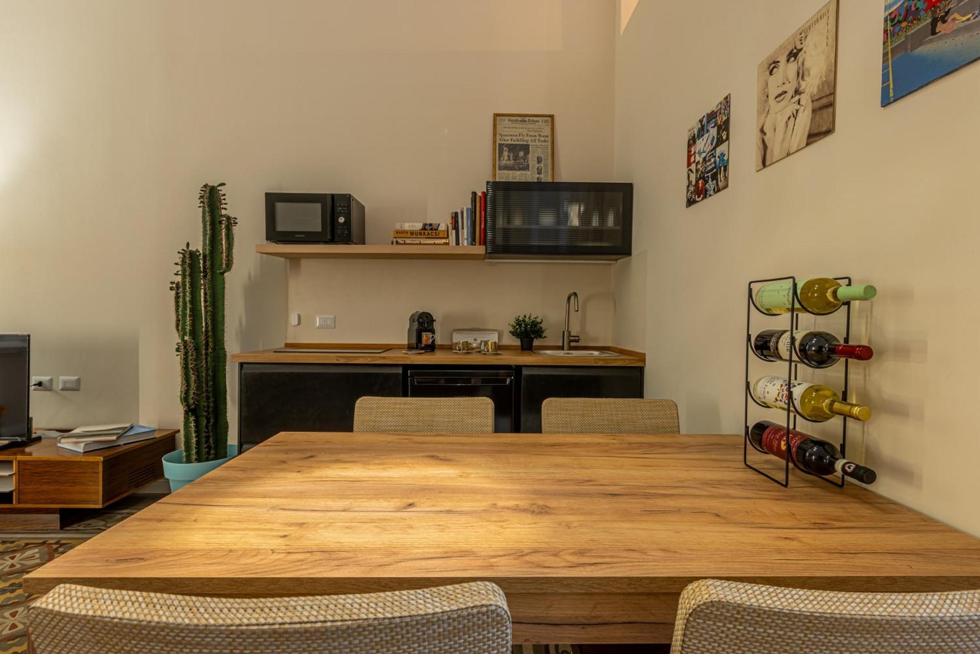 Bilocale Chic In Tropical A Due Passi Da Stazione Mailand