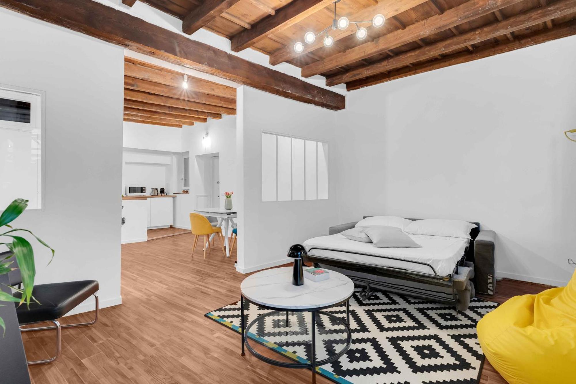 Apartment - Alzaia Naviglio Grande