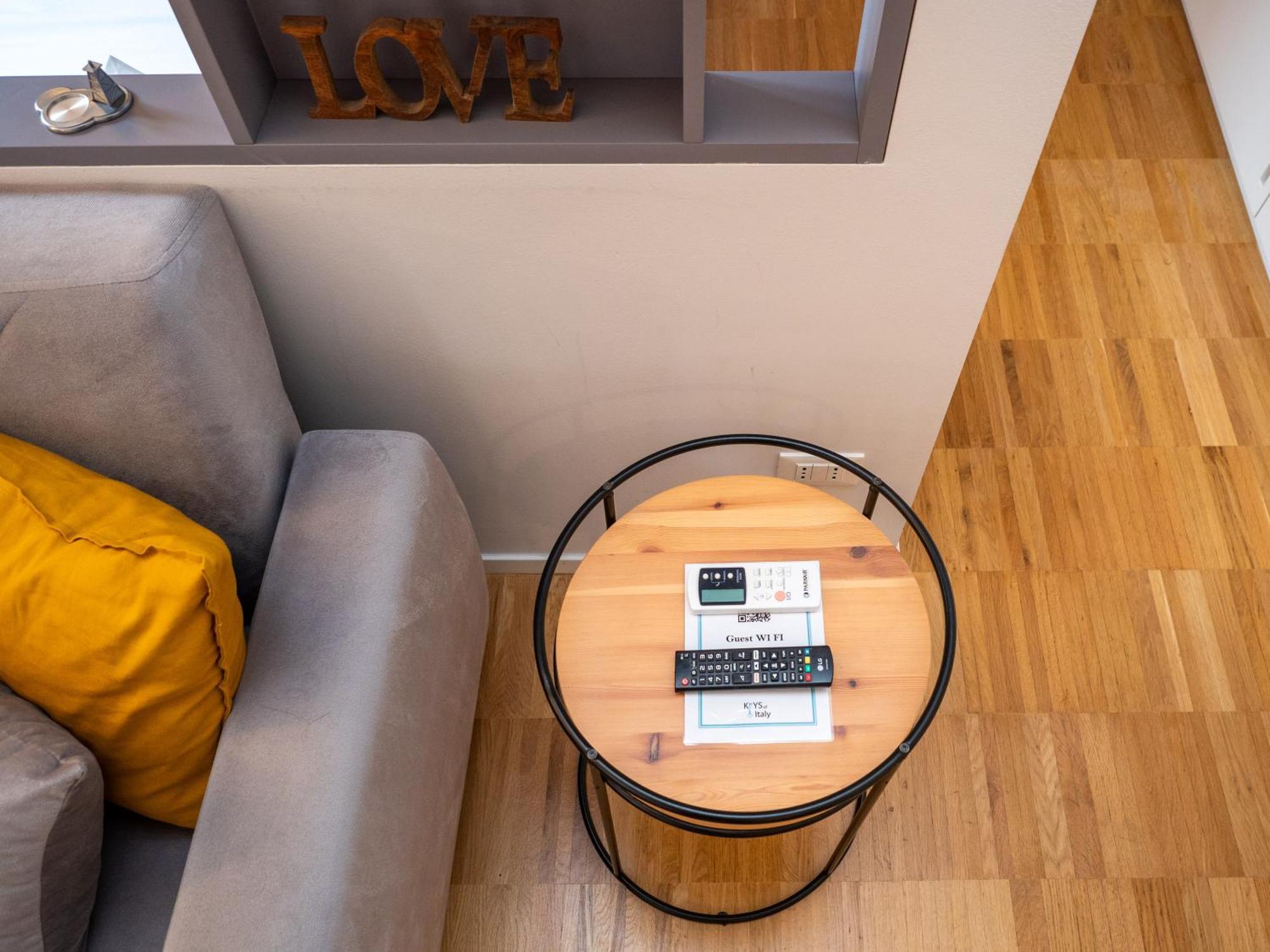 Keys Of Italy - Melloni 4 / Mustard Revolution Apartment