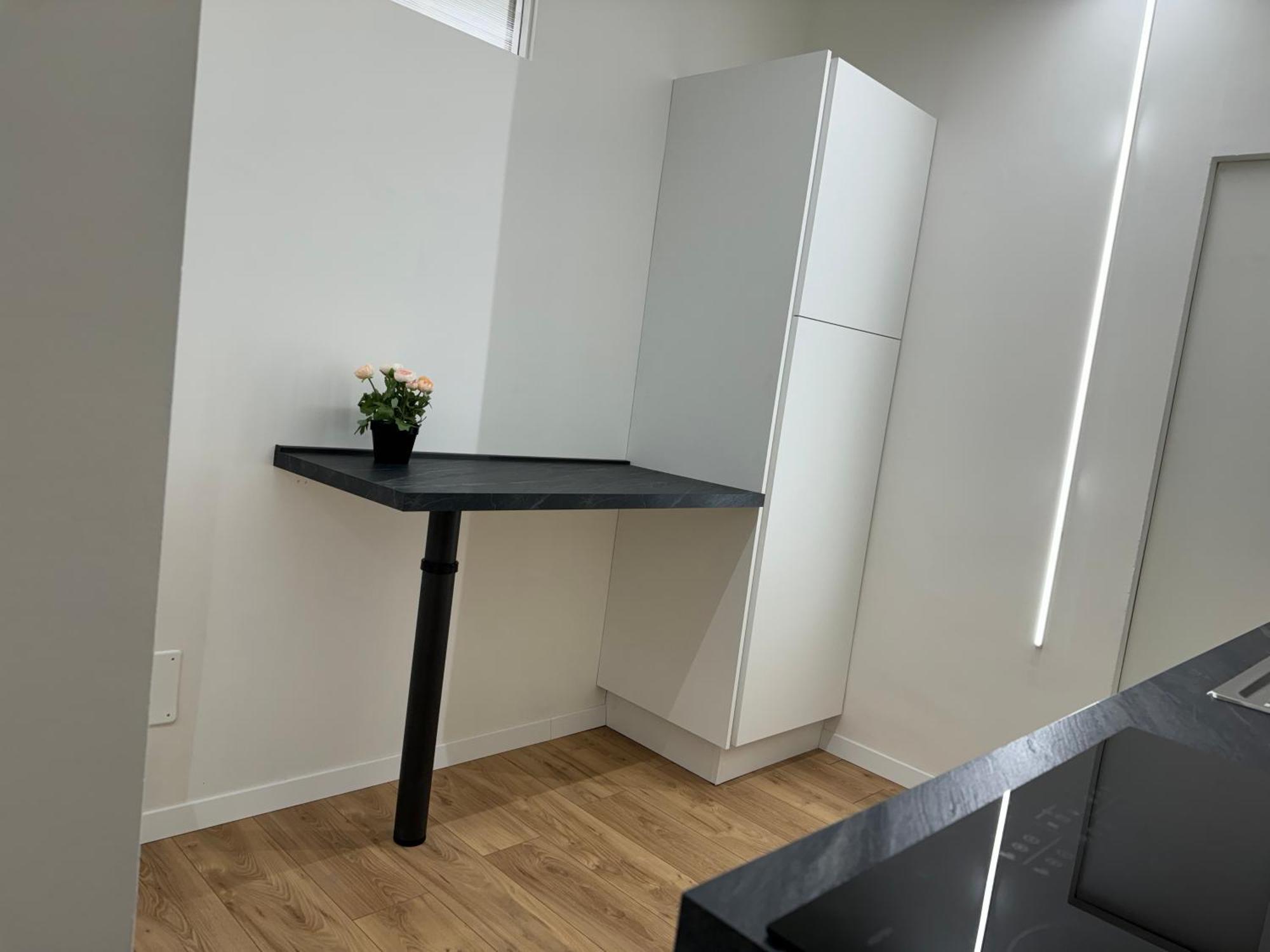 Luxury Beauty-flat In *