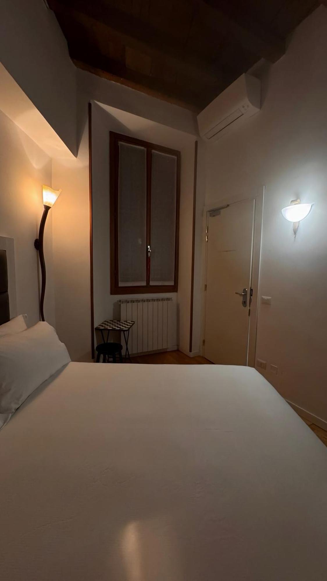 Room Apartment Mailand