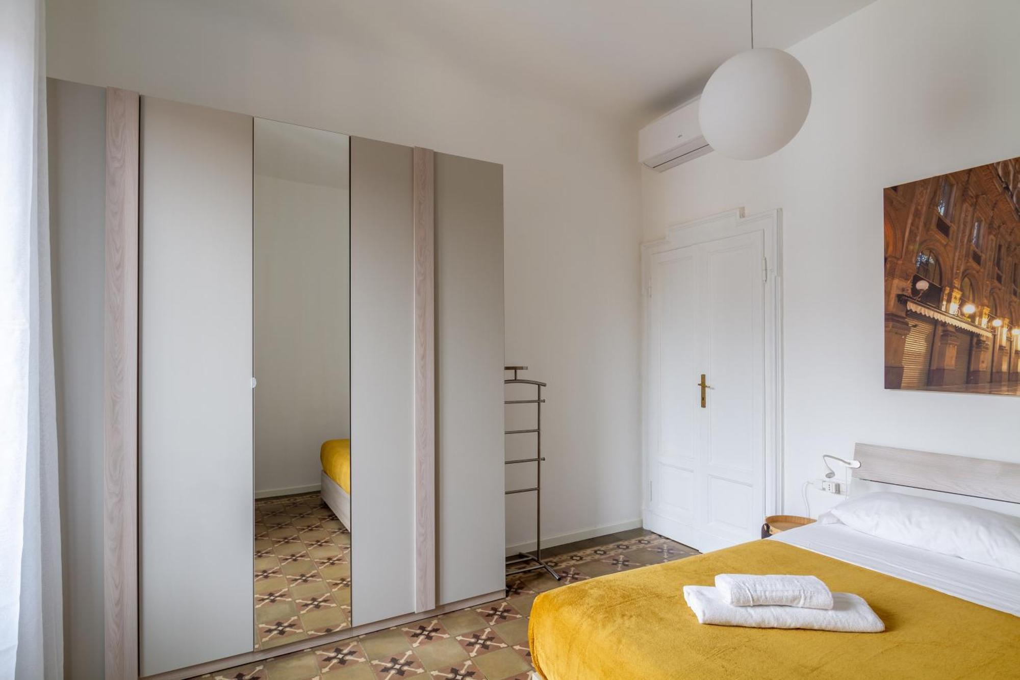 In Historic Building- Porta Venezia Mailand
