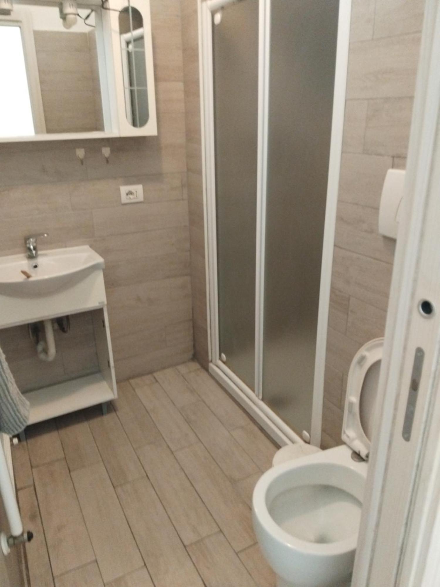 3 Station Free Parking Apartamento