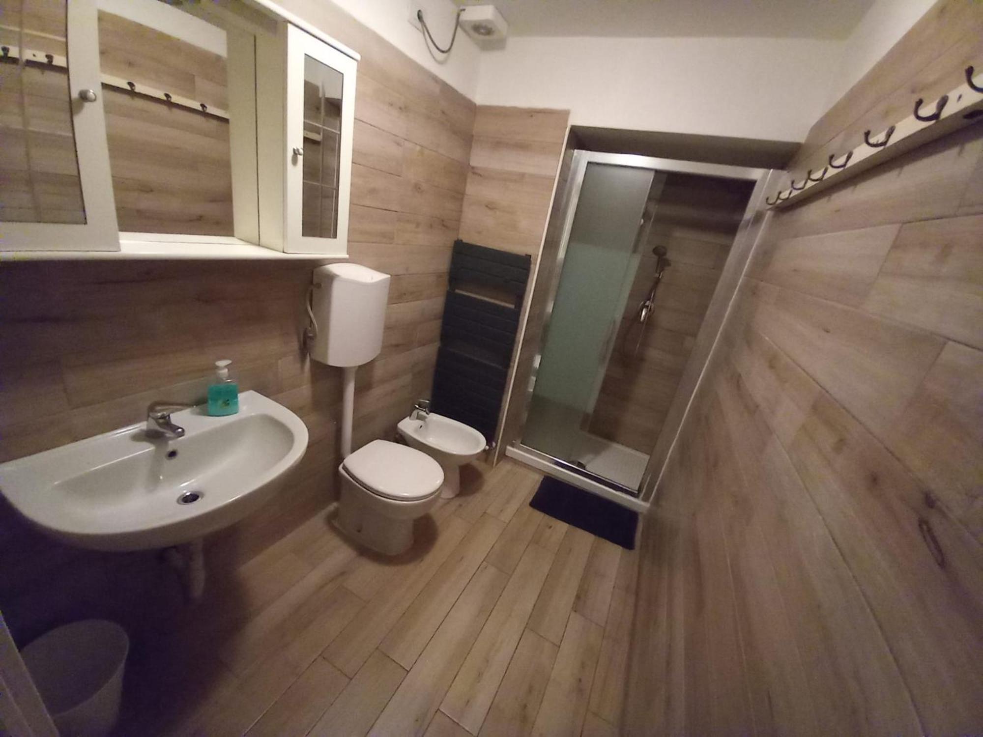 3 Station Free Parking Apartamento