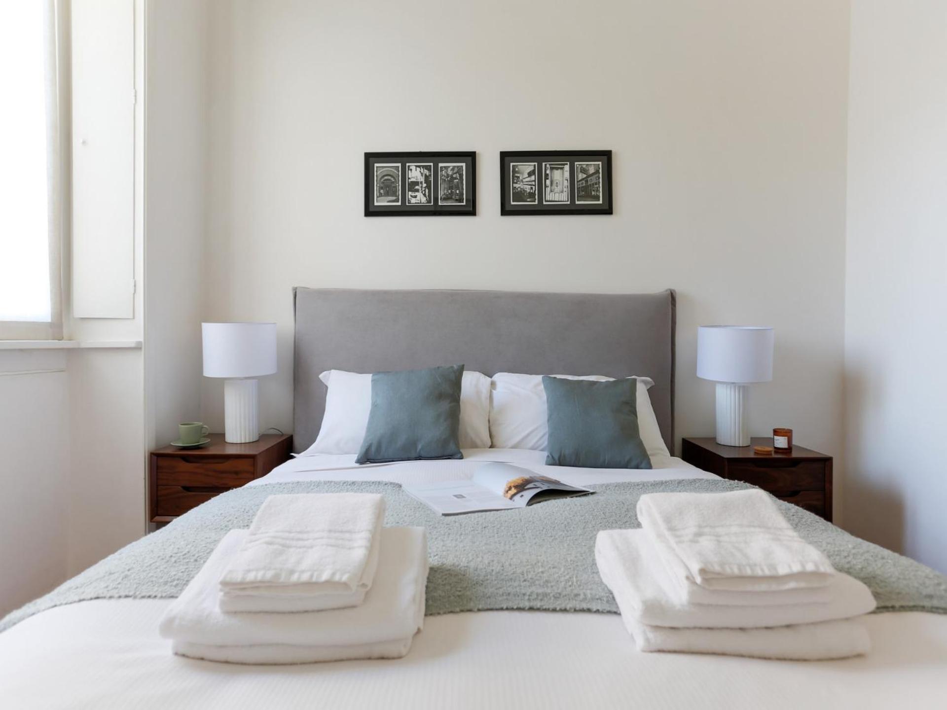 The Rent - Spacious Two-bedroom In Crocetta Milan