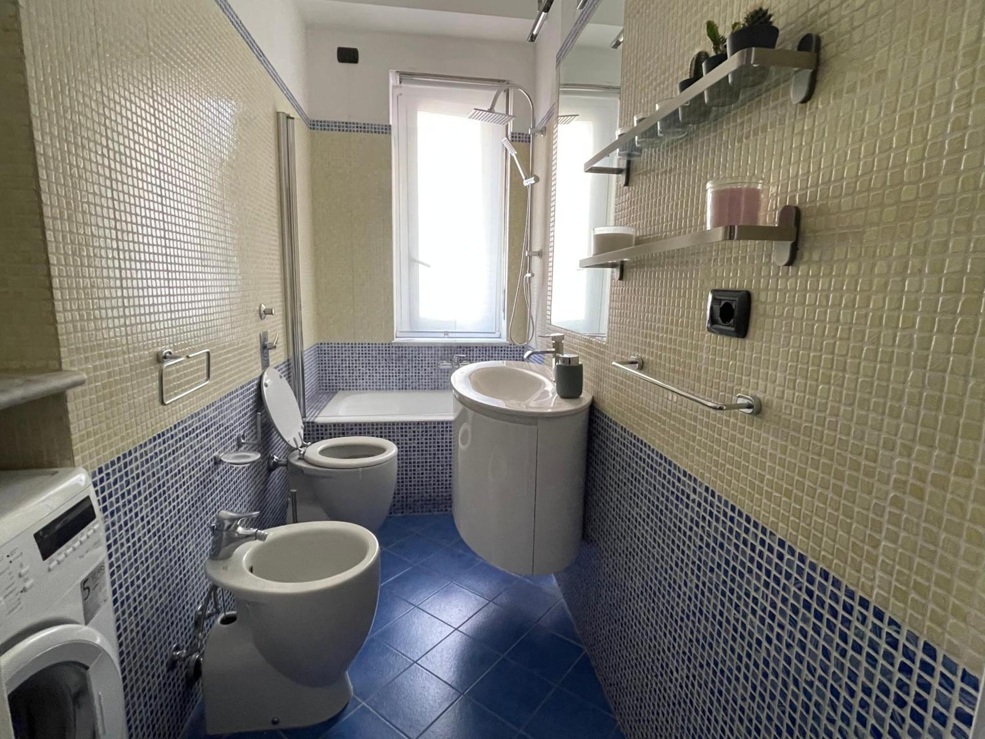 Solari Apartment, Fashion Street