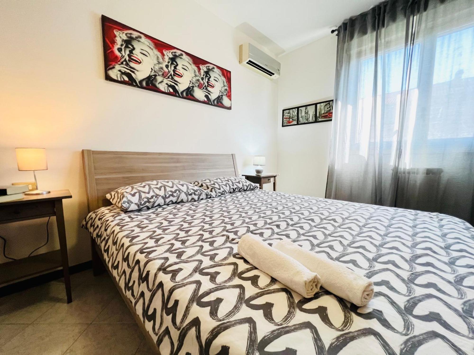 Very Big With 2 Balcony In Navigli District * Milão