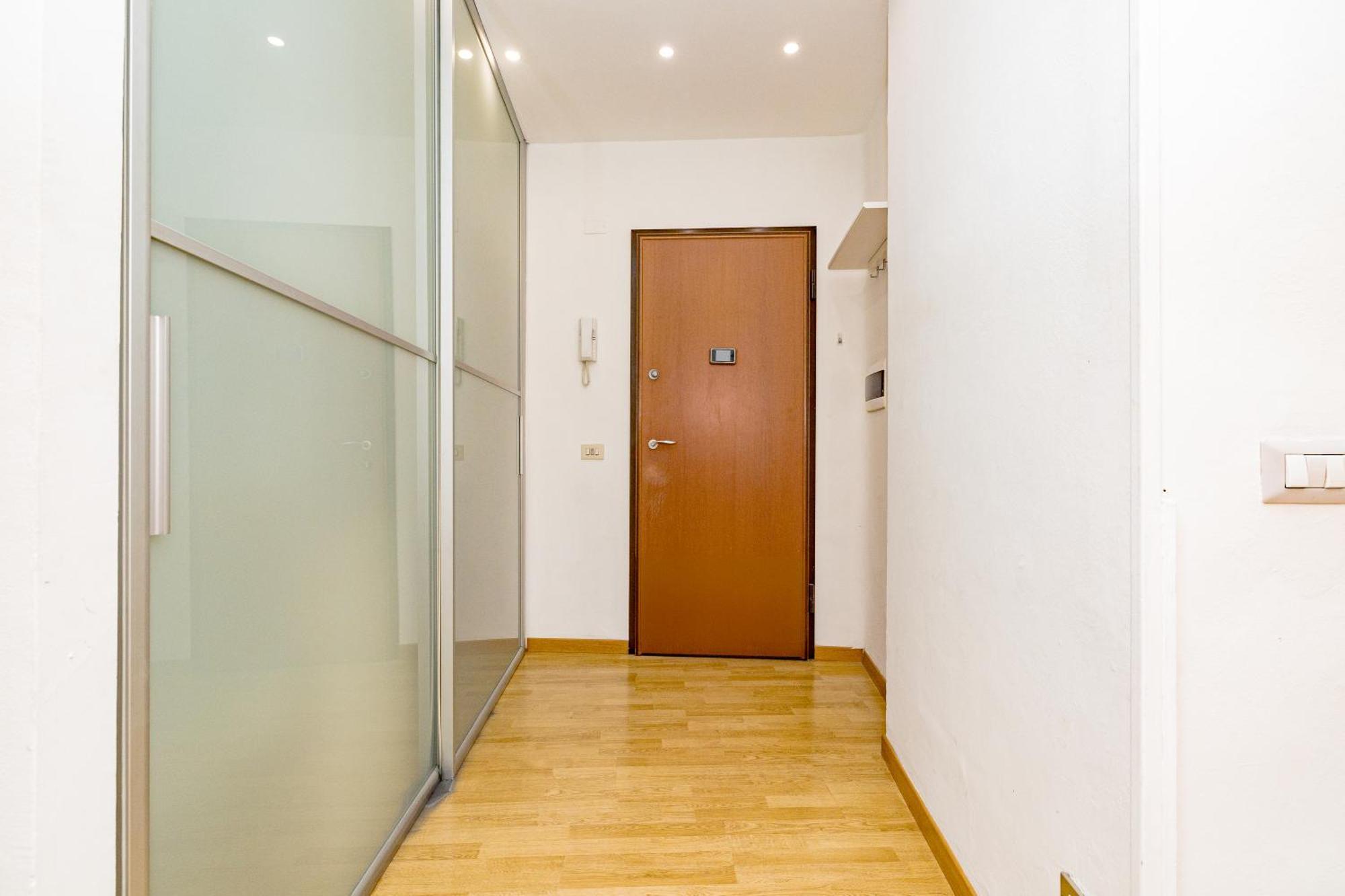 Minimal Near Bocconi * Mailand