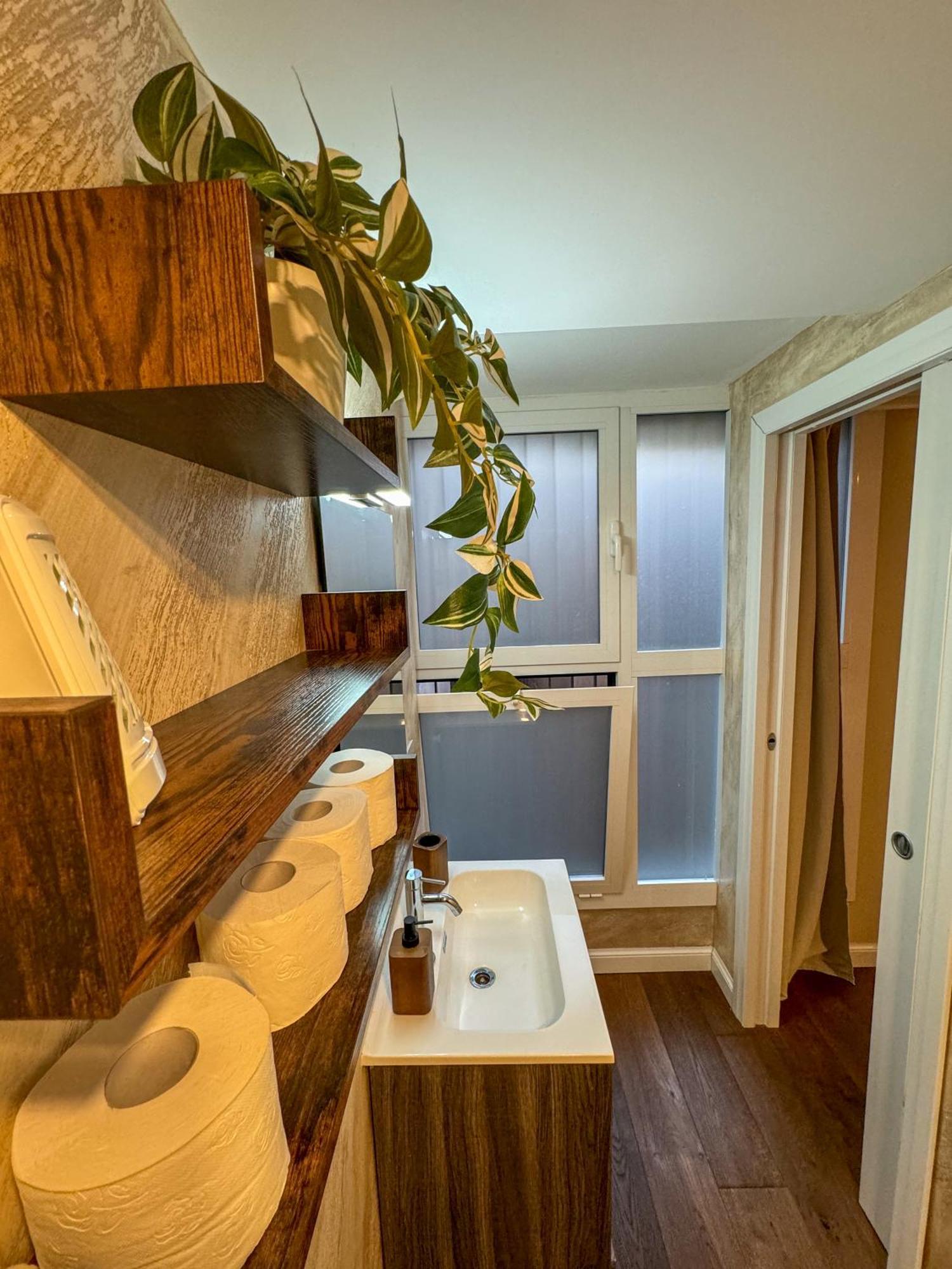 Dea Dreams - Lofty Marghera Holiday home *