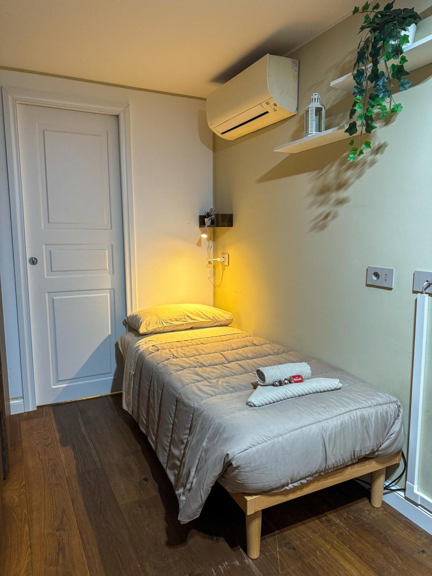 Holiday home Dea Dreams - Lofty Marghera Milan