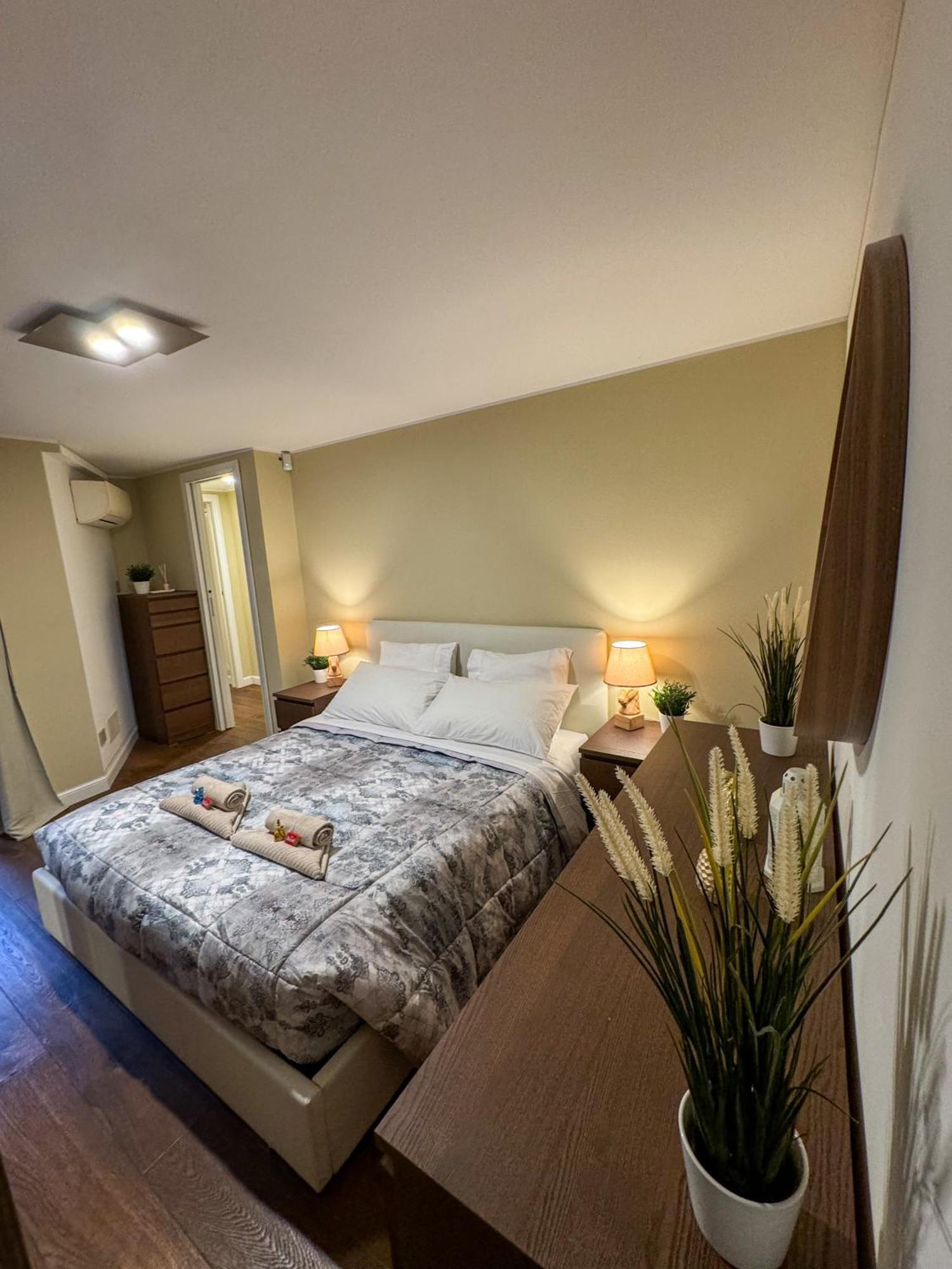 Dea Dreams - Lofty Marghera Holiday home *