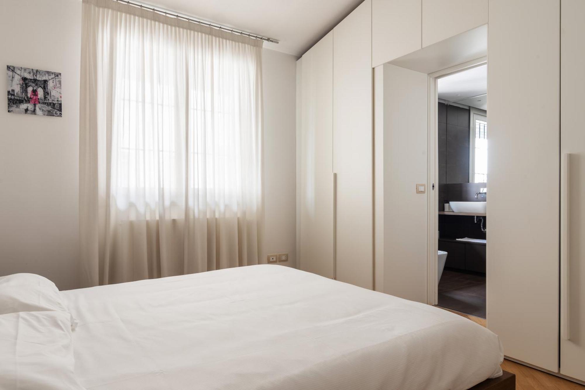 Ampio E Luminoso Trilocale In Zona Moscova Apartment Mailand