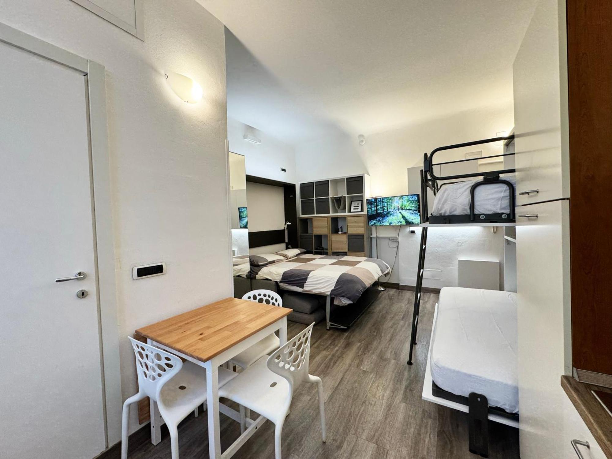 Apartment Housesofia Mailand