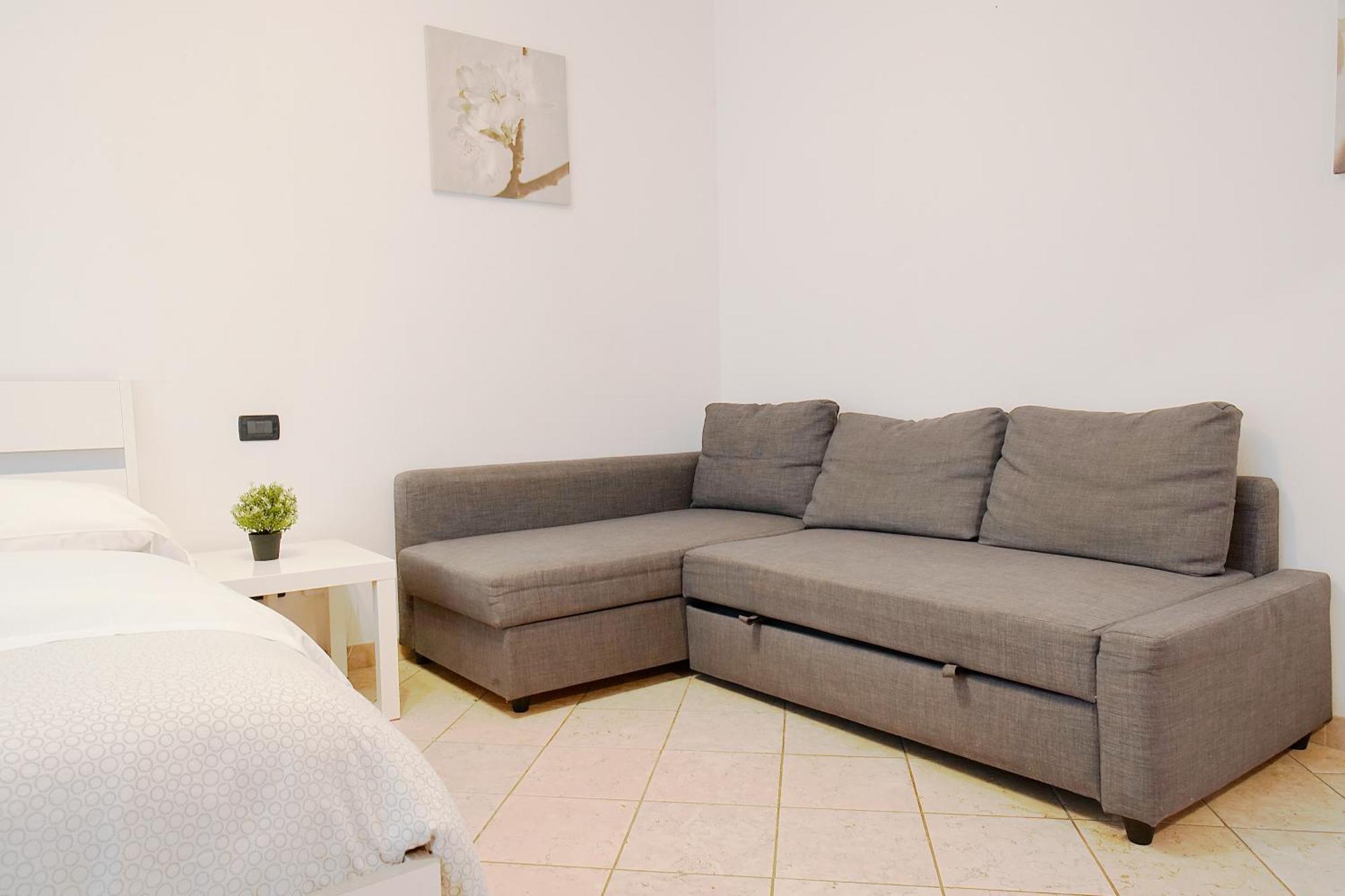 Philips Apartment *
