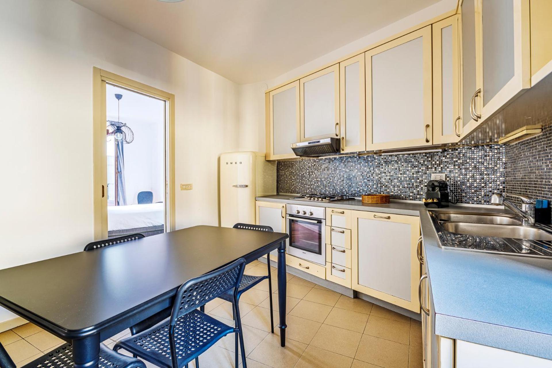 Elegant 2 Bedrooms Near Duomo
