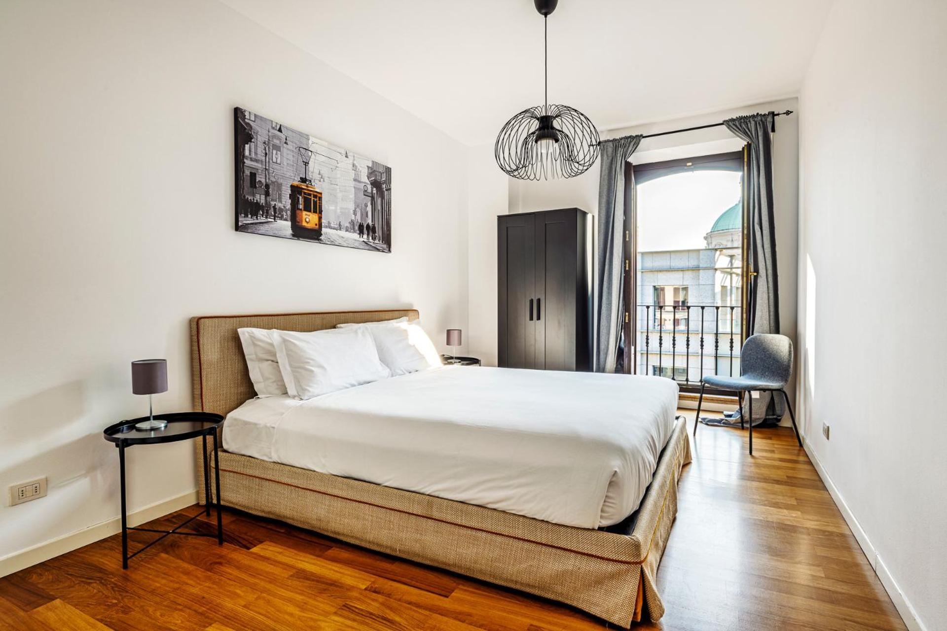 Elegant 2 Bedrooms Near Duomo * Mailand