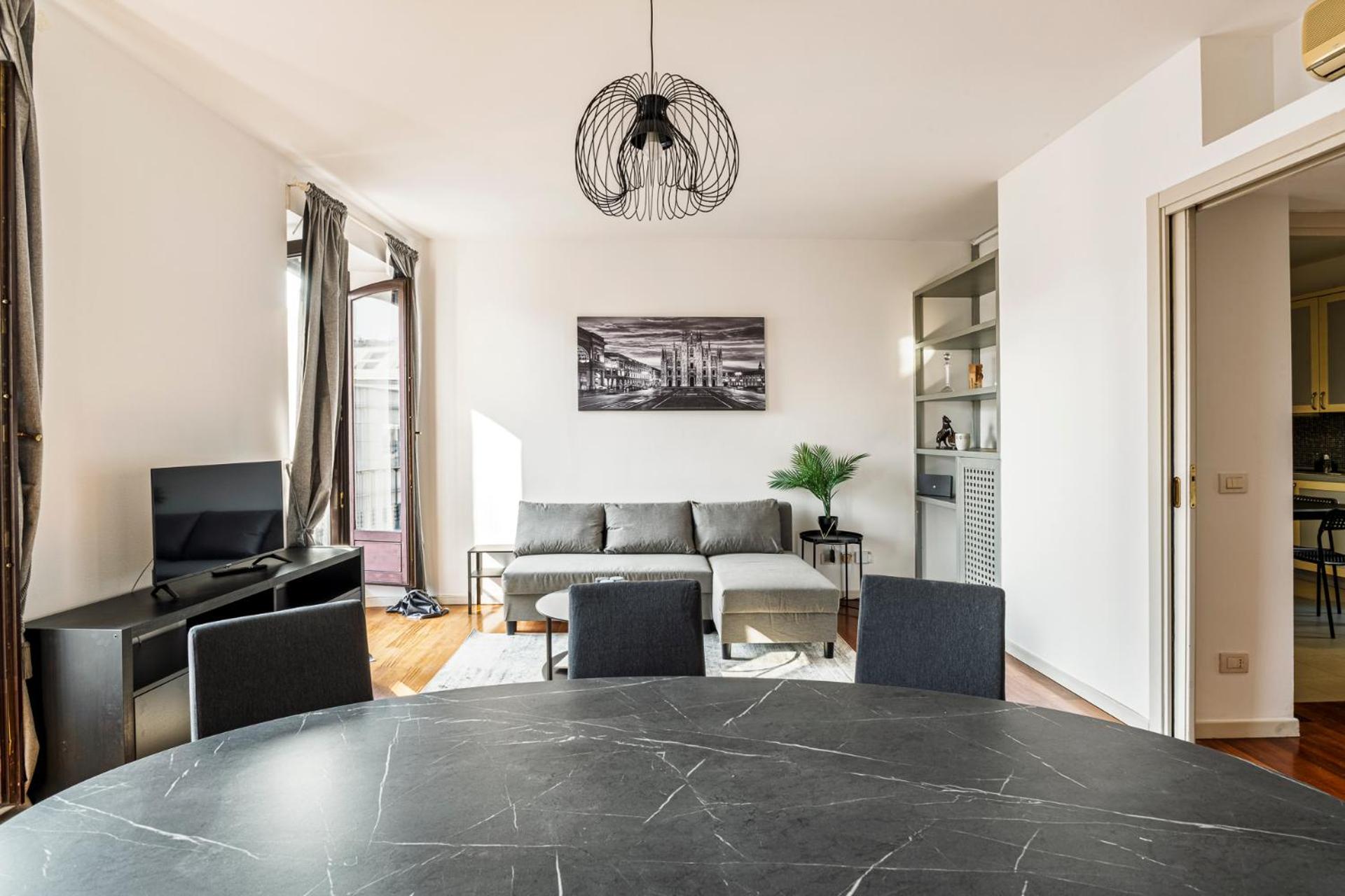 Elegant 2 Bedrooms Near Duomo Mailand