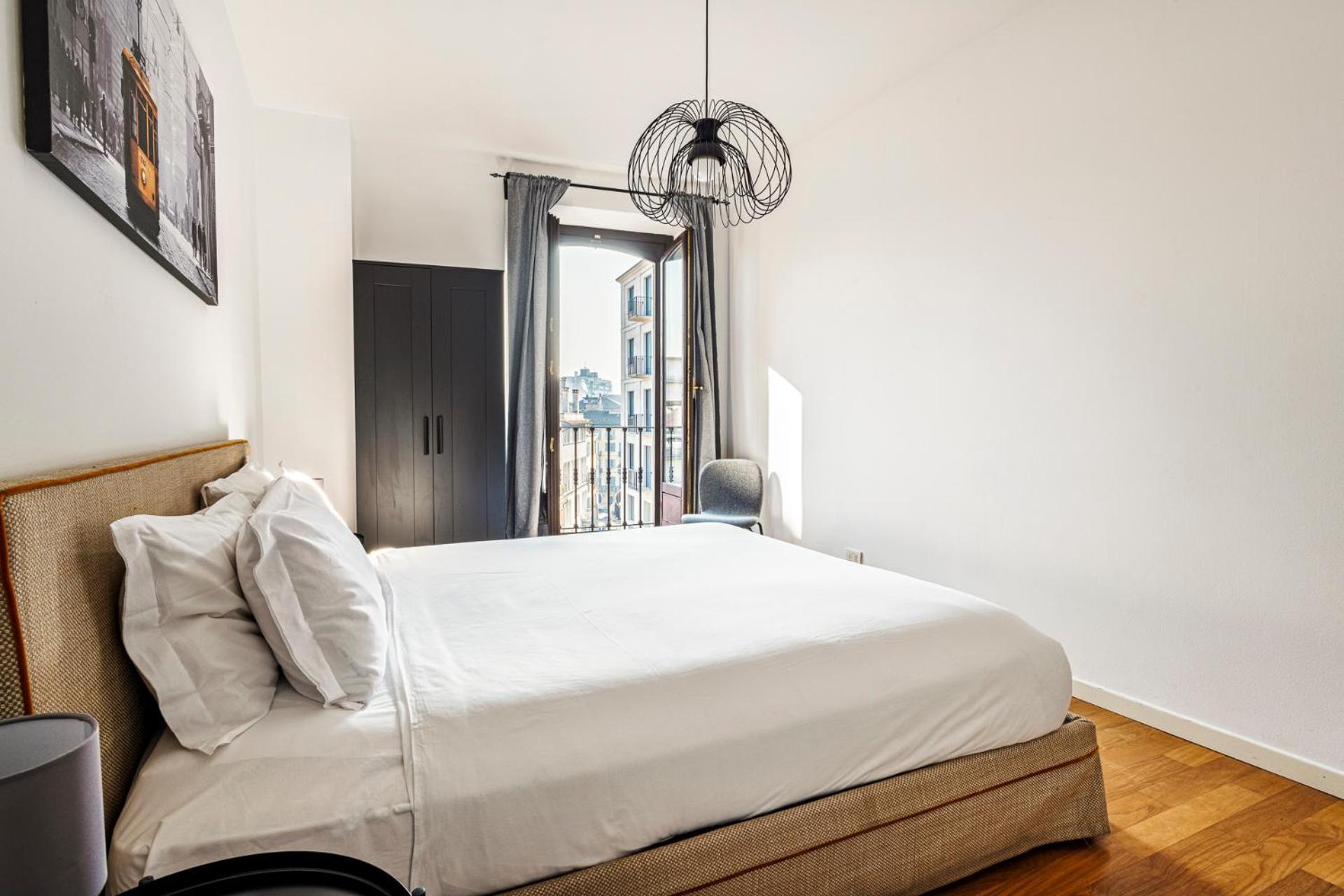 Apartment Elegant 2 Bedrooms Near Duomo