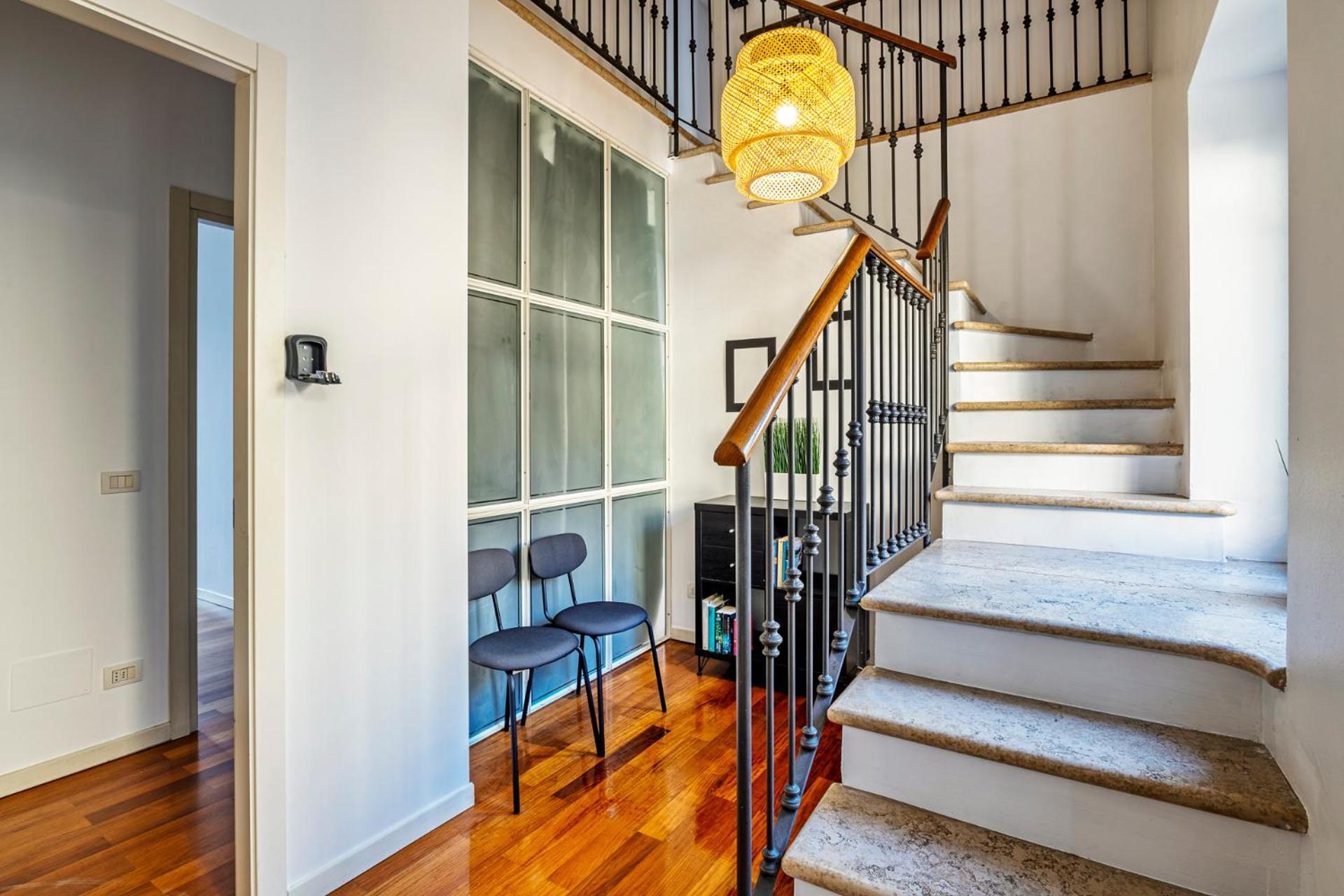 Apartment Elegant 2 Bedrooms Near Duomo