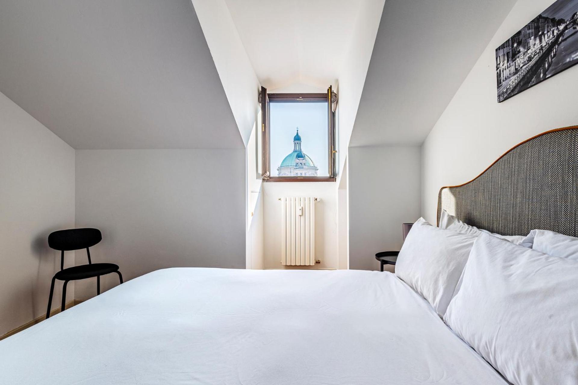 Apartment Elegant 2 Bedrooms Near Duomo