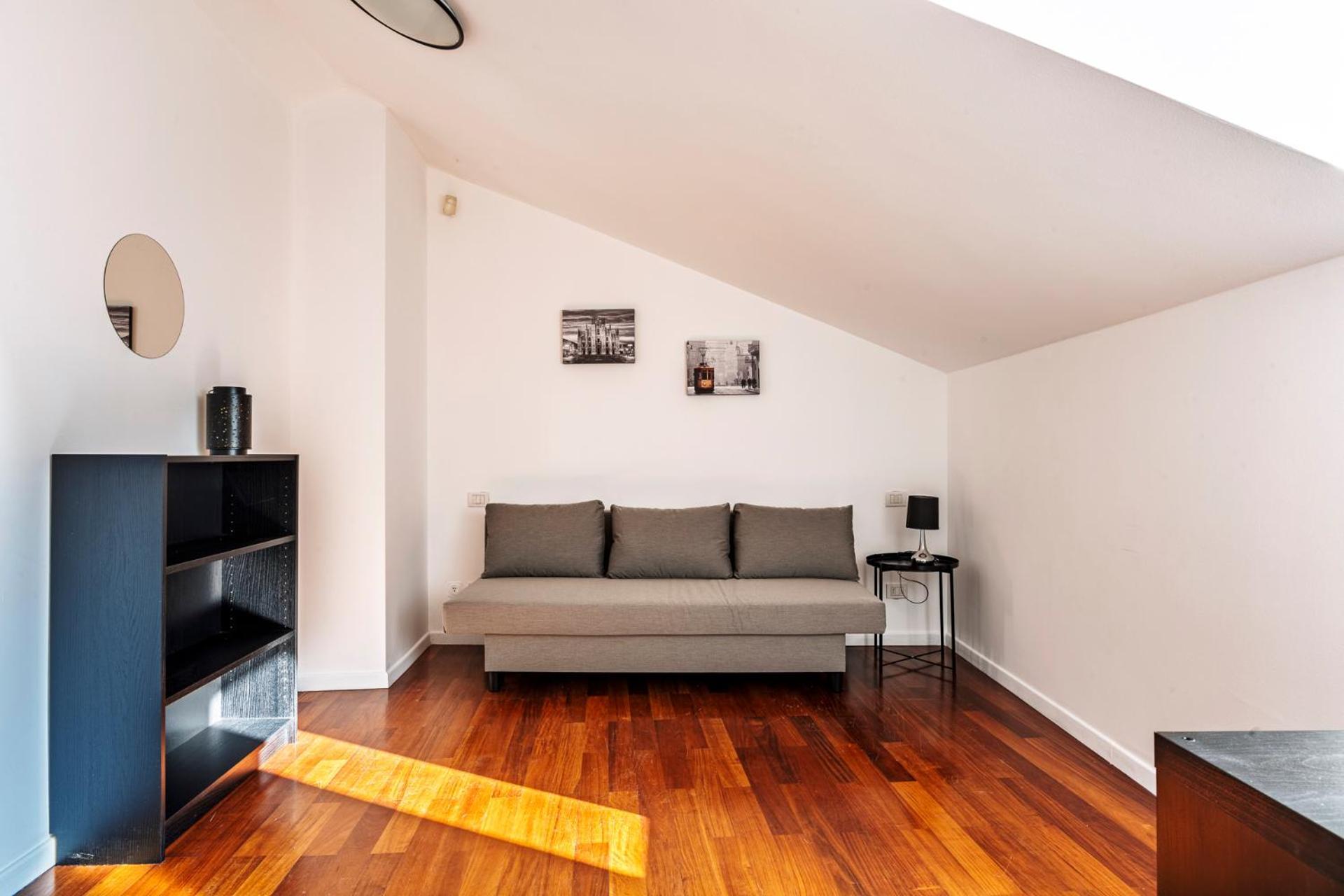 Apartment Elegant 2 Bedrooms Near Duomo