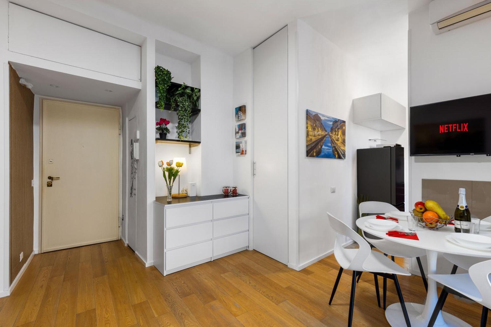 Life Elegant Penthouse With Terrace, Wi-fi Netflix, Subway * Milan