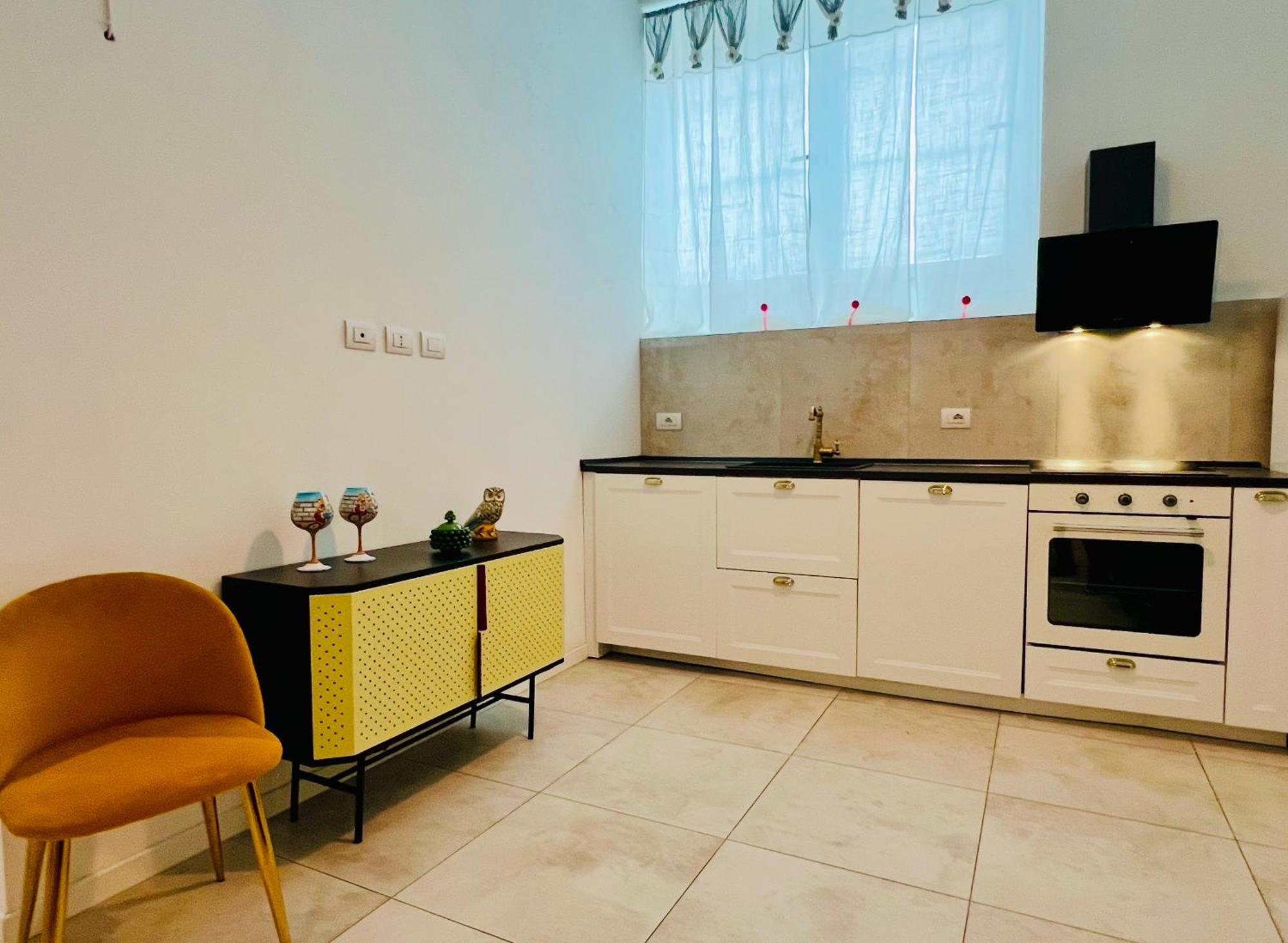 Flats And Modern In Navigli