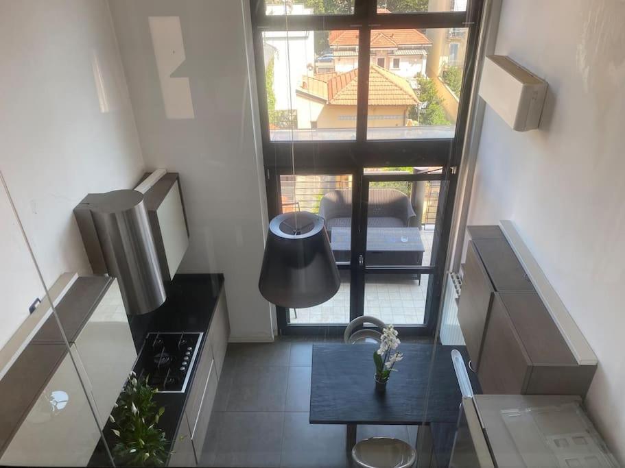 Penthouse Luce Near Metro-bus-tram Apartamento