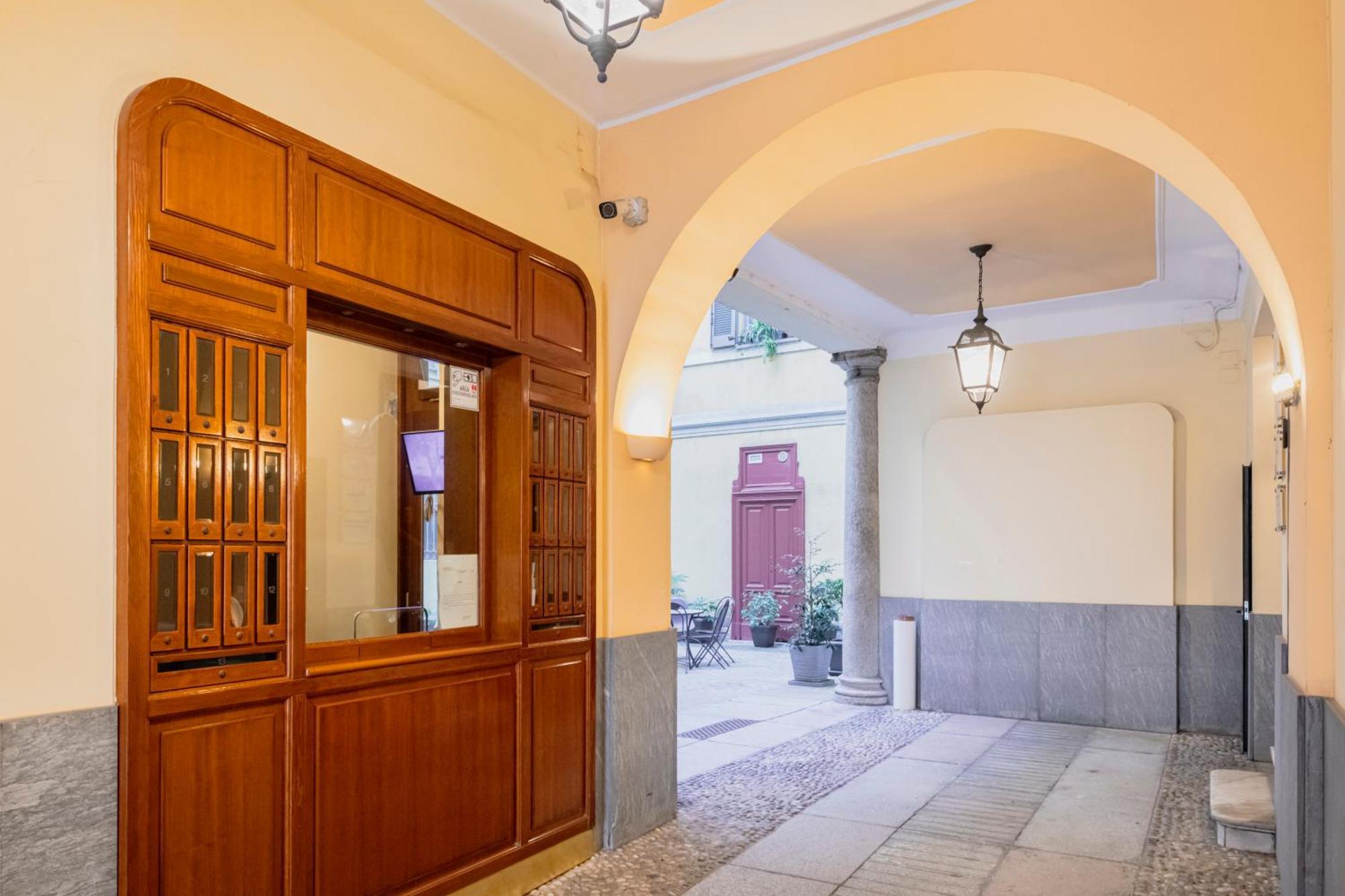 Amazing In San Babila Apartment Mailand