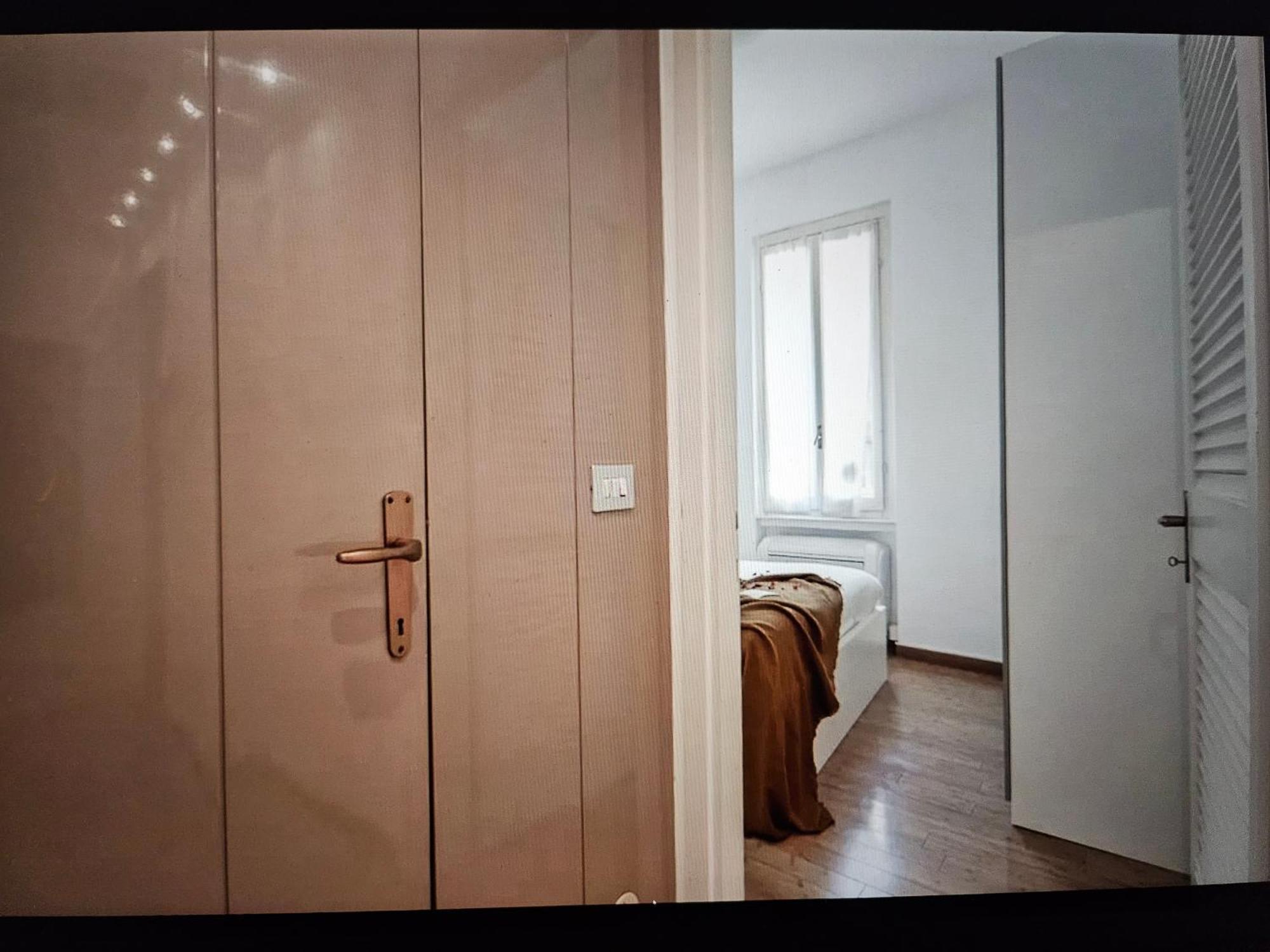 Two-room San Babila Apartment Mailand