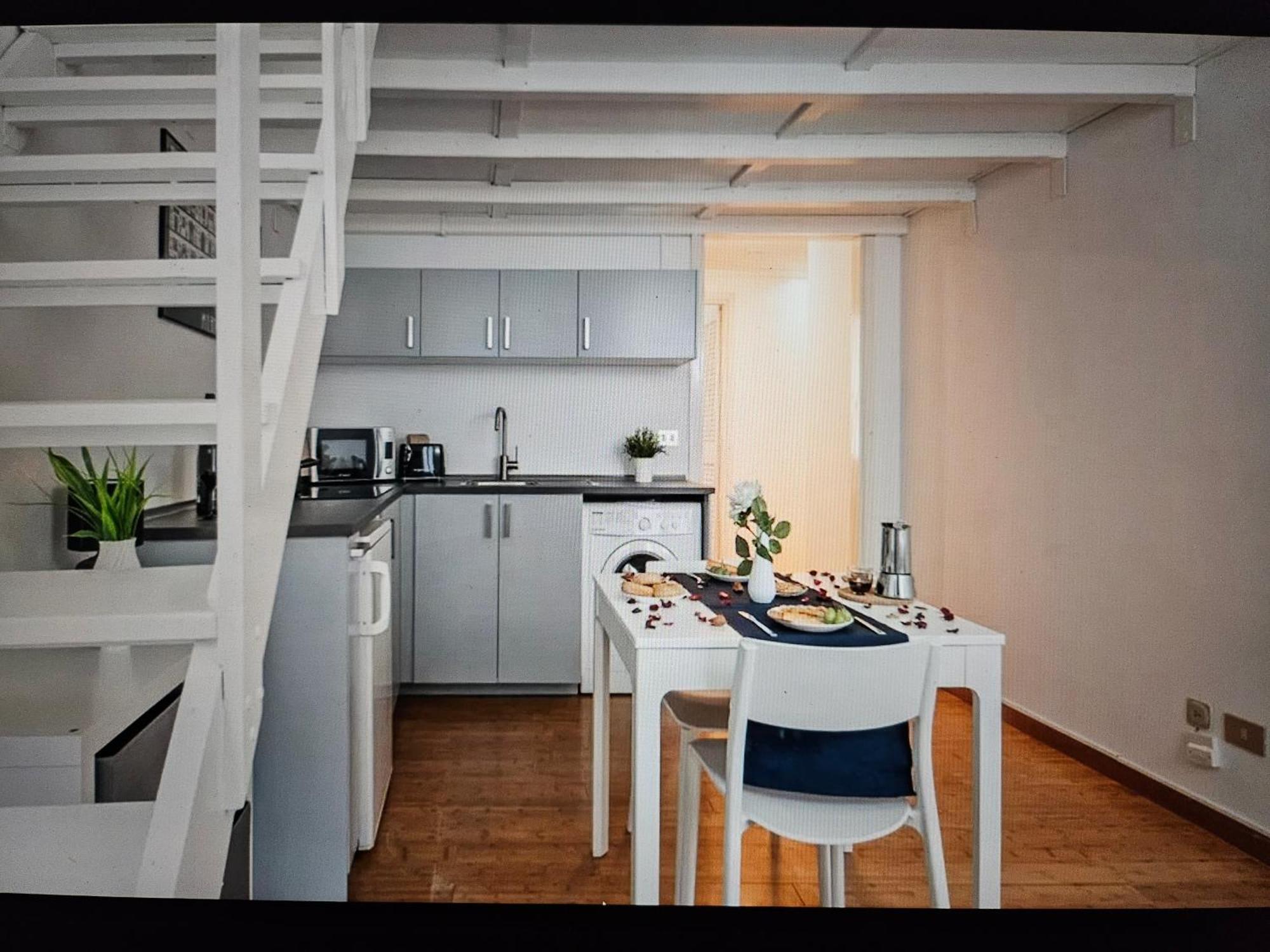 Two-room San Babila *