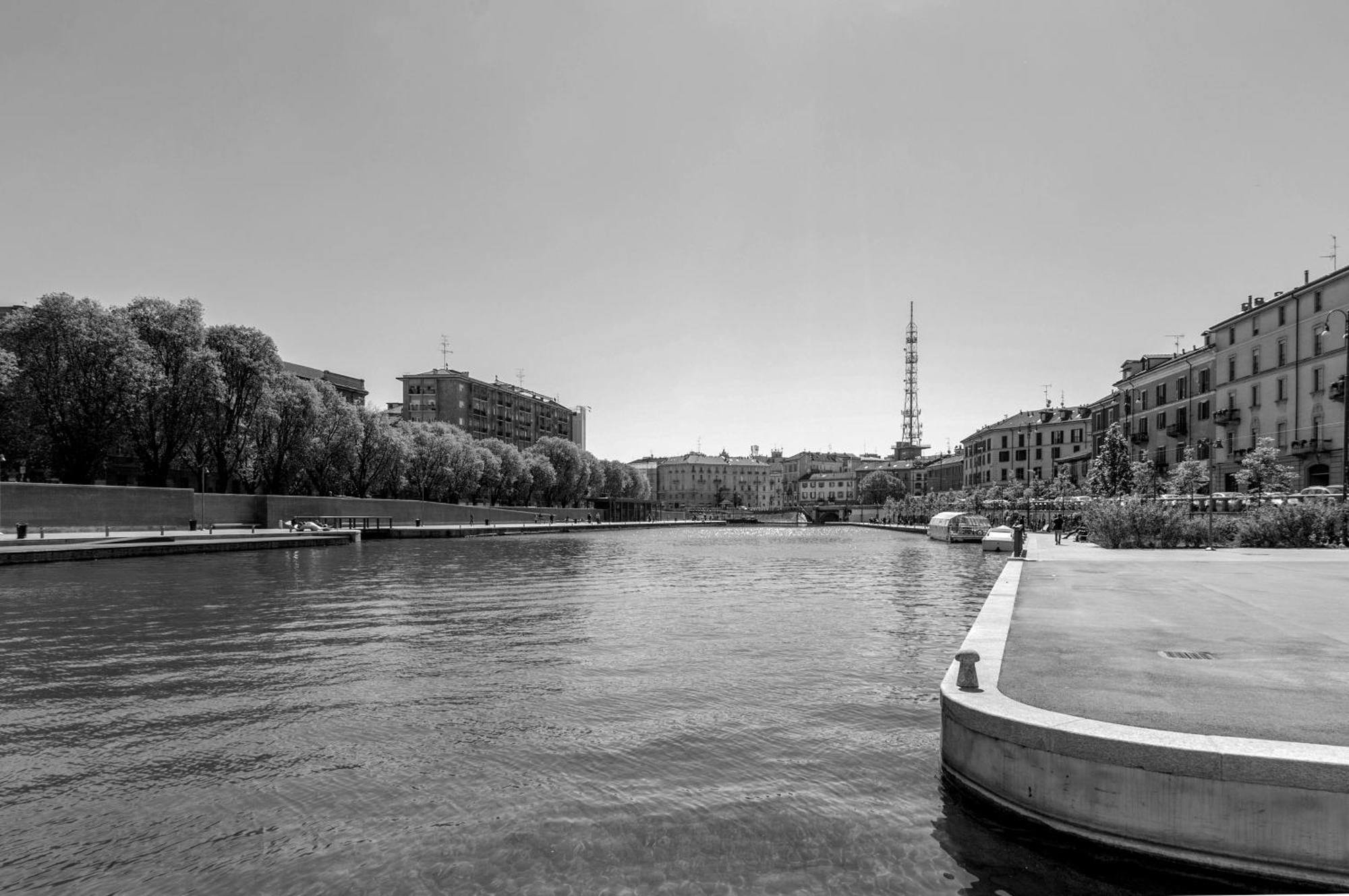 Navigli - Darsena La Perla In Citta Mailand
