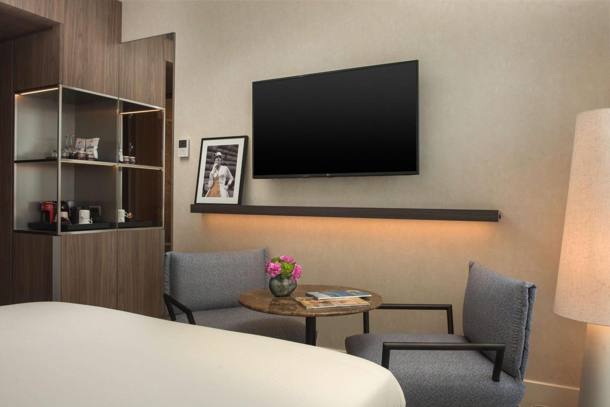 Hotel Nh Collection Citylife 4*