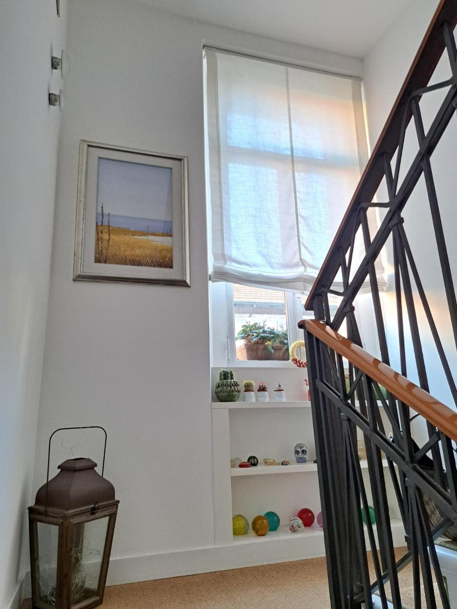 Casa Mari - Free Secure Parking, Breakfast, Private Bathroom, Wifi, Garden, Aircon, 3 Min Walk To Metro And Train Station Acomodação com café da manhã  Milão