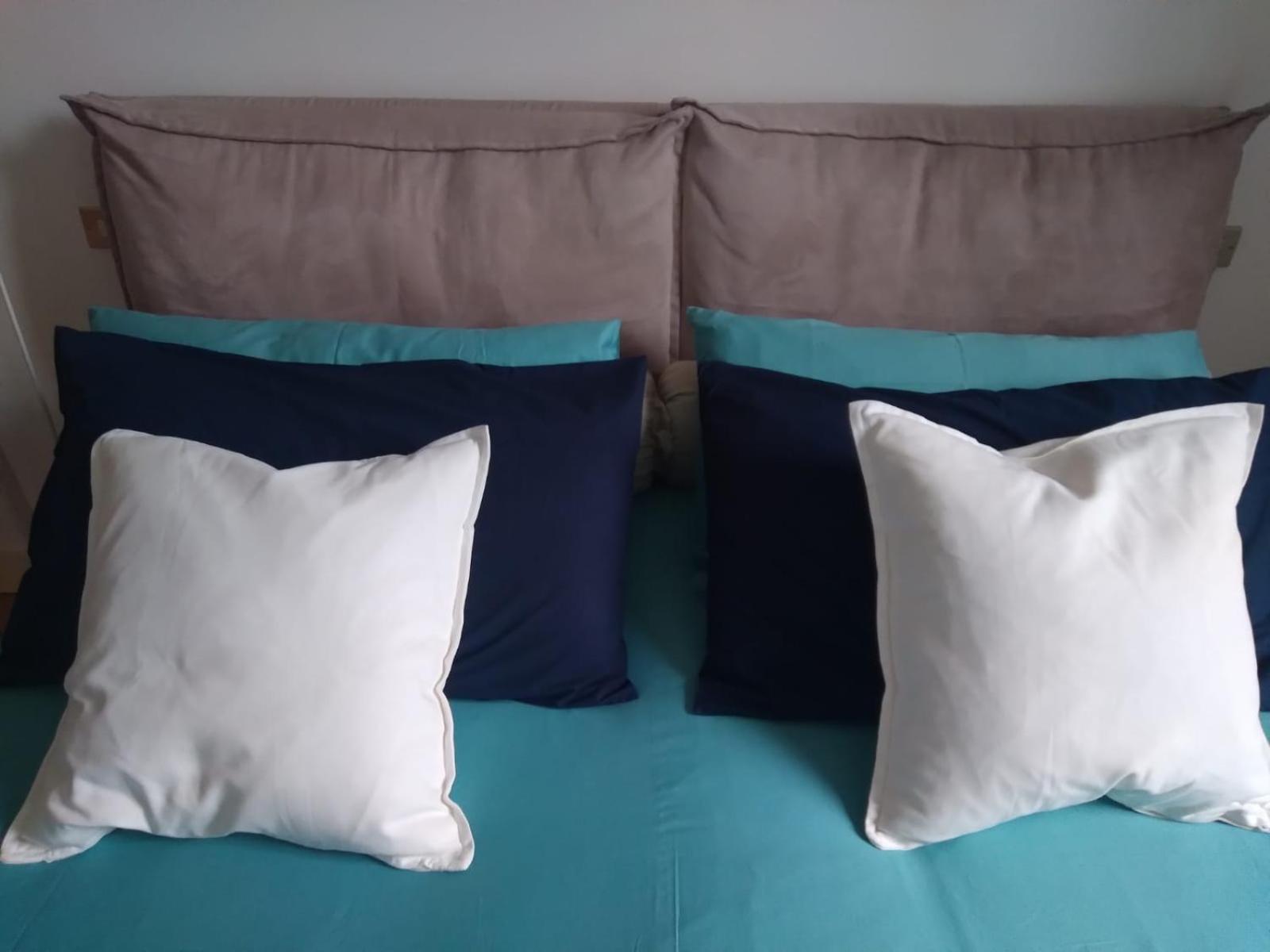 Casa Mari - Free Secure Parking, Breakfast, Private Bathroom, Wifi, Garden, Aircon, 3 Min Walk To Metro And Train Station * Milão