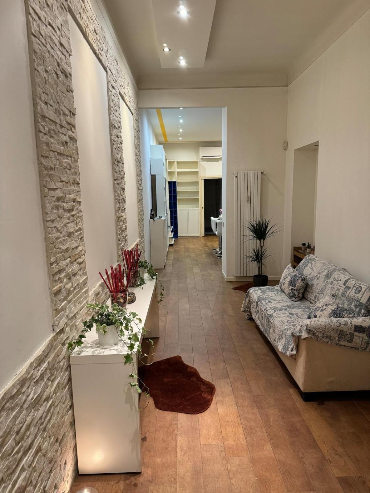 Spacious Three In Corso Vercelli, In The Center Apartamento
