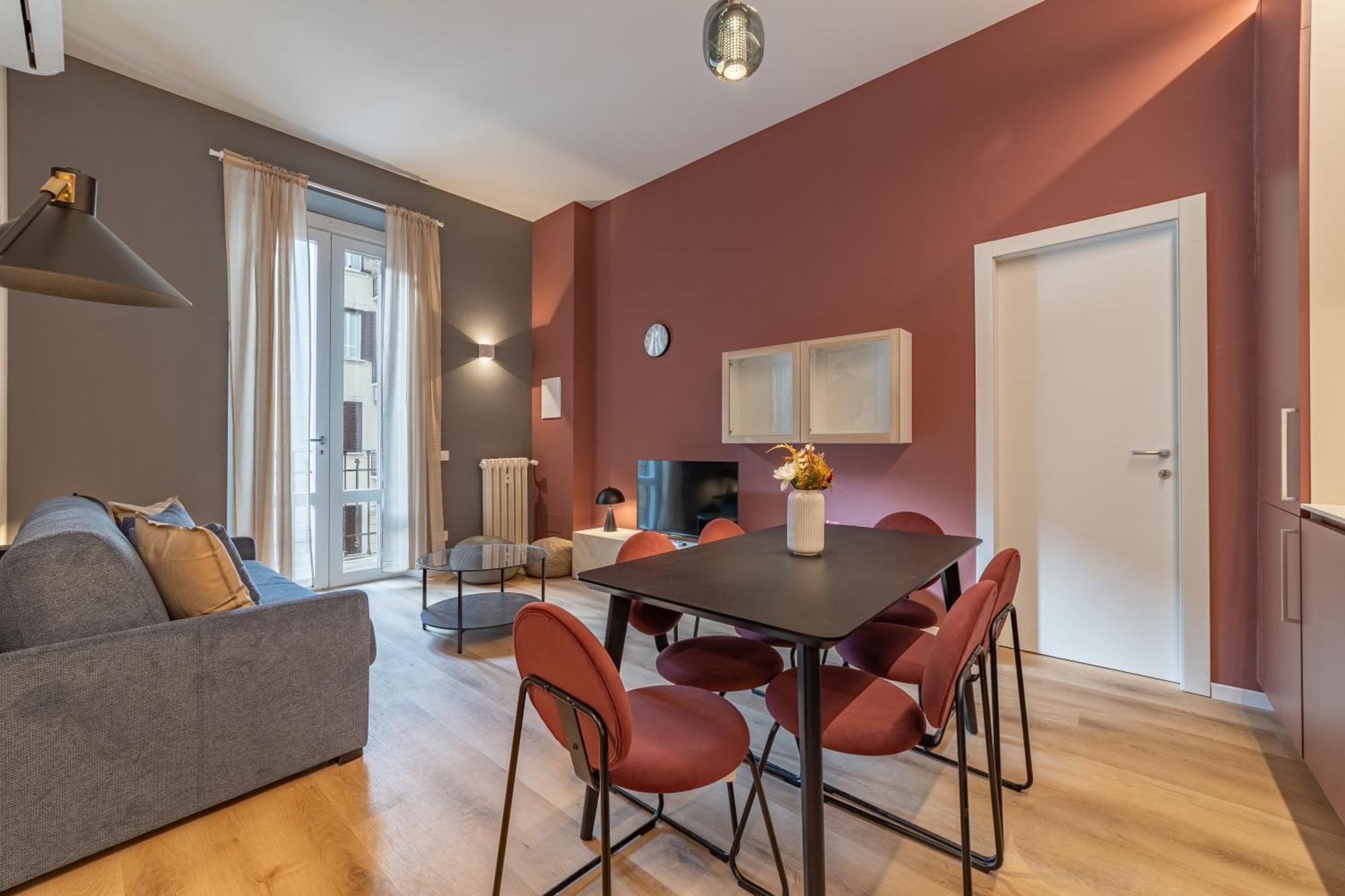 Apartment 5' From Station, With 2 Bedrooms *