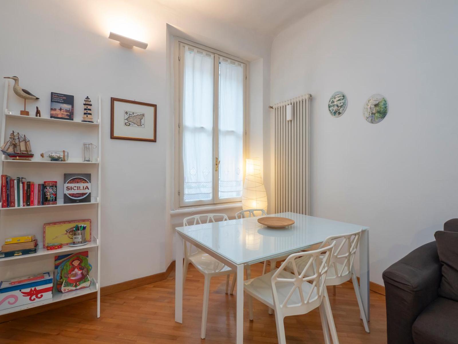 Xenia - Cozy Two-rooms In Corso Vercelli Apartamento Milão