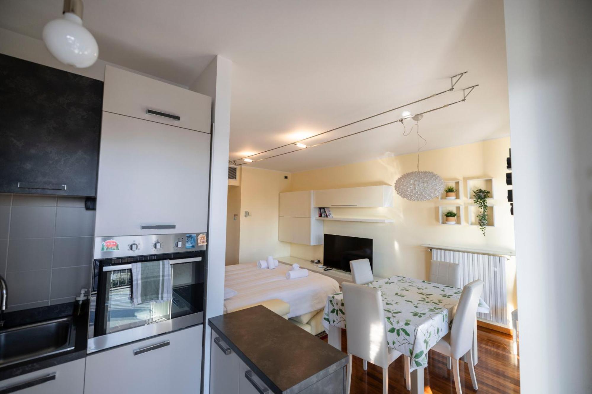 Apartamento Splendido Bilocale A Due Passi Da Bicocca - M5