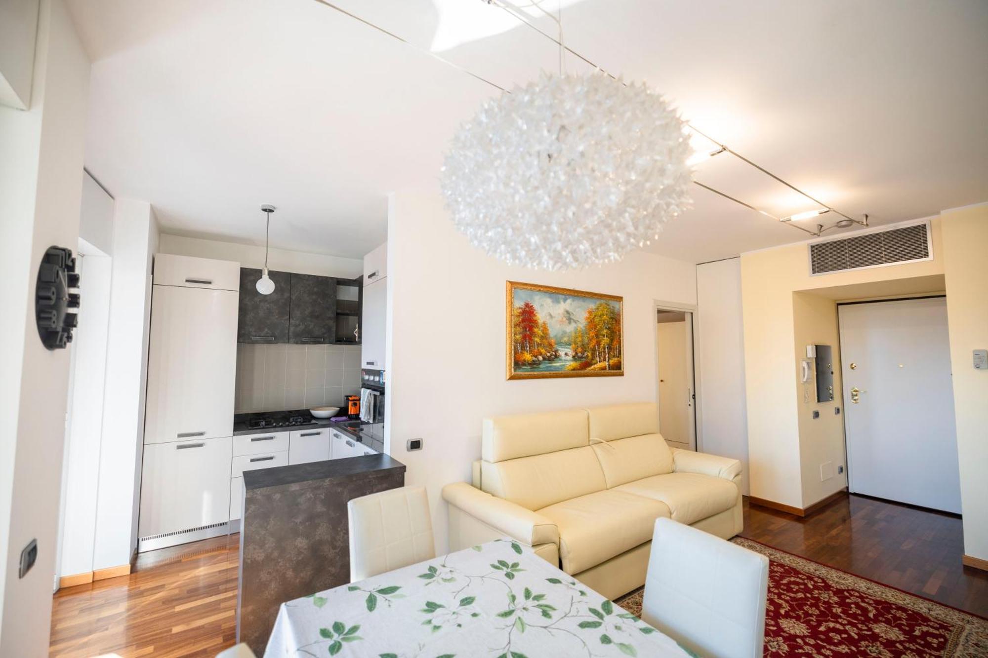 Splendido Bilocale A Due Passi Da Bicocca - M5 Apartamento