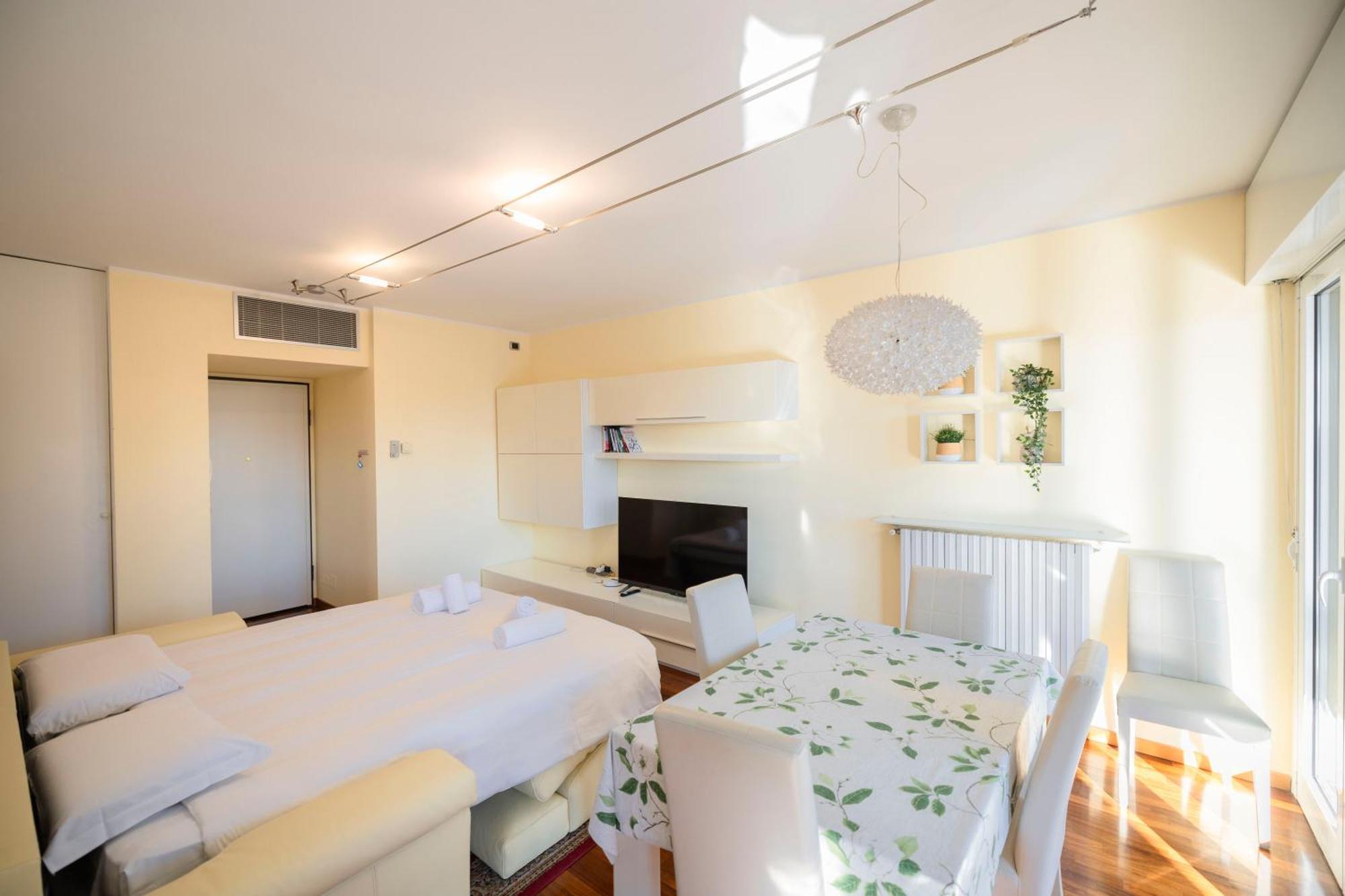 Splendido Bilocale A Due Passi Da Bicocca - M5 Apartamento *