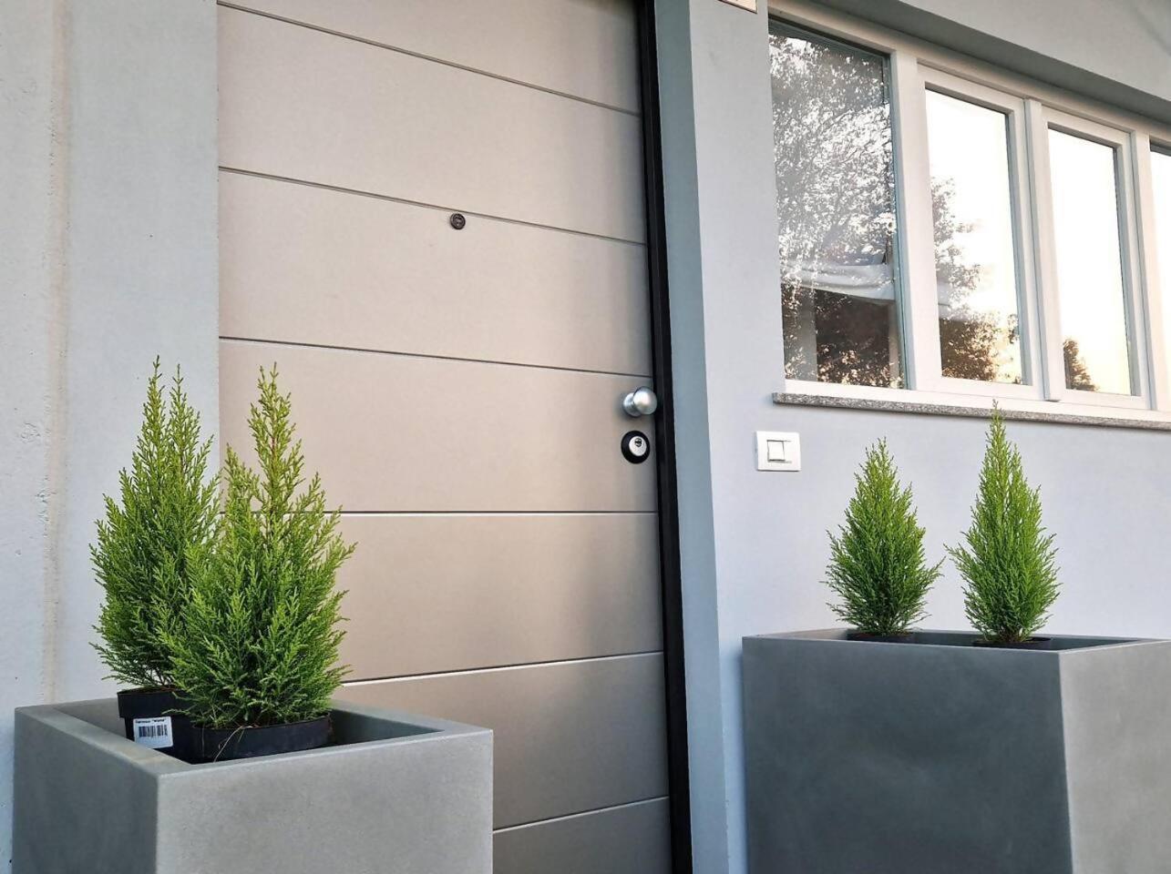 Apartment Fantastic Loft Famagosta Parkingnetflix