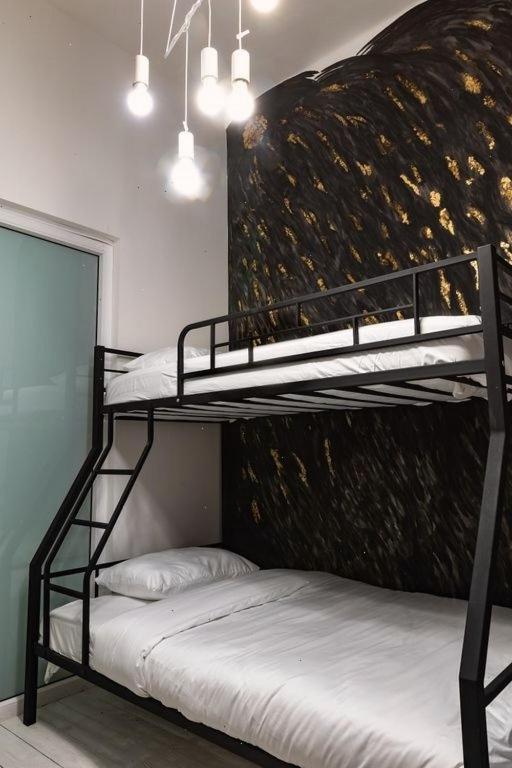 Hotel Modern Hugo
