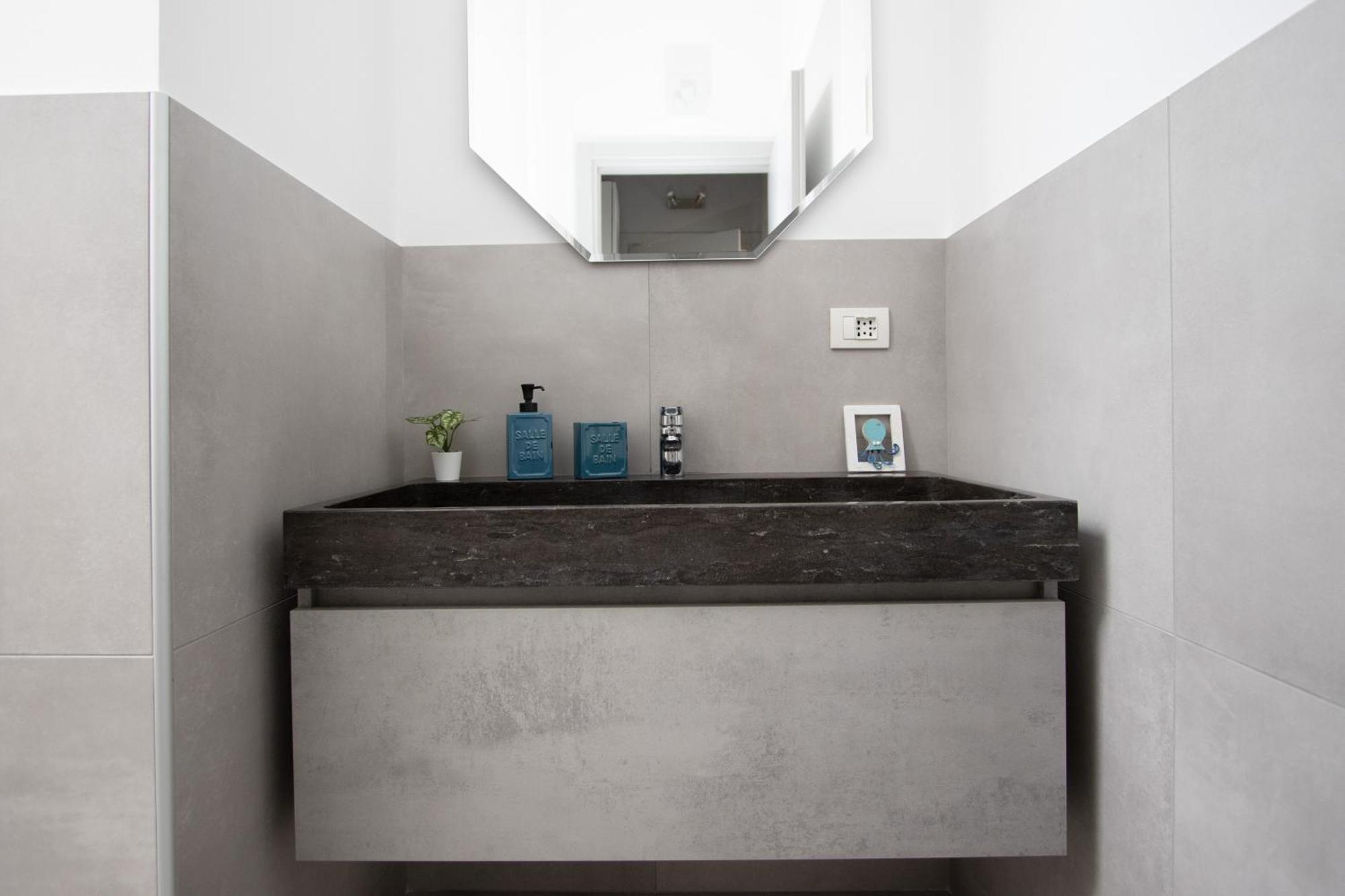 Penthouse With Patio & 2 Baths, 10 Min To Duomo *