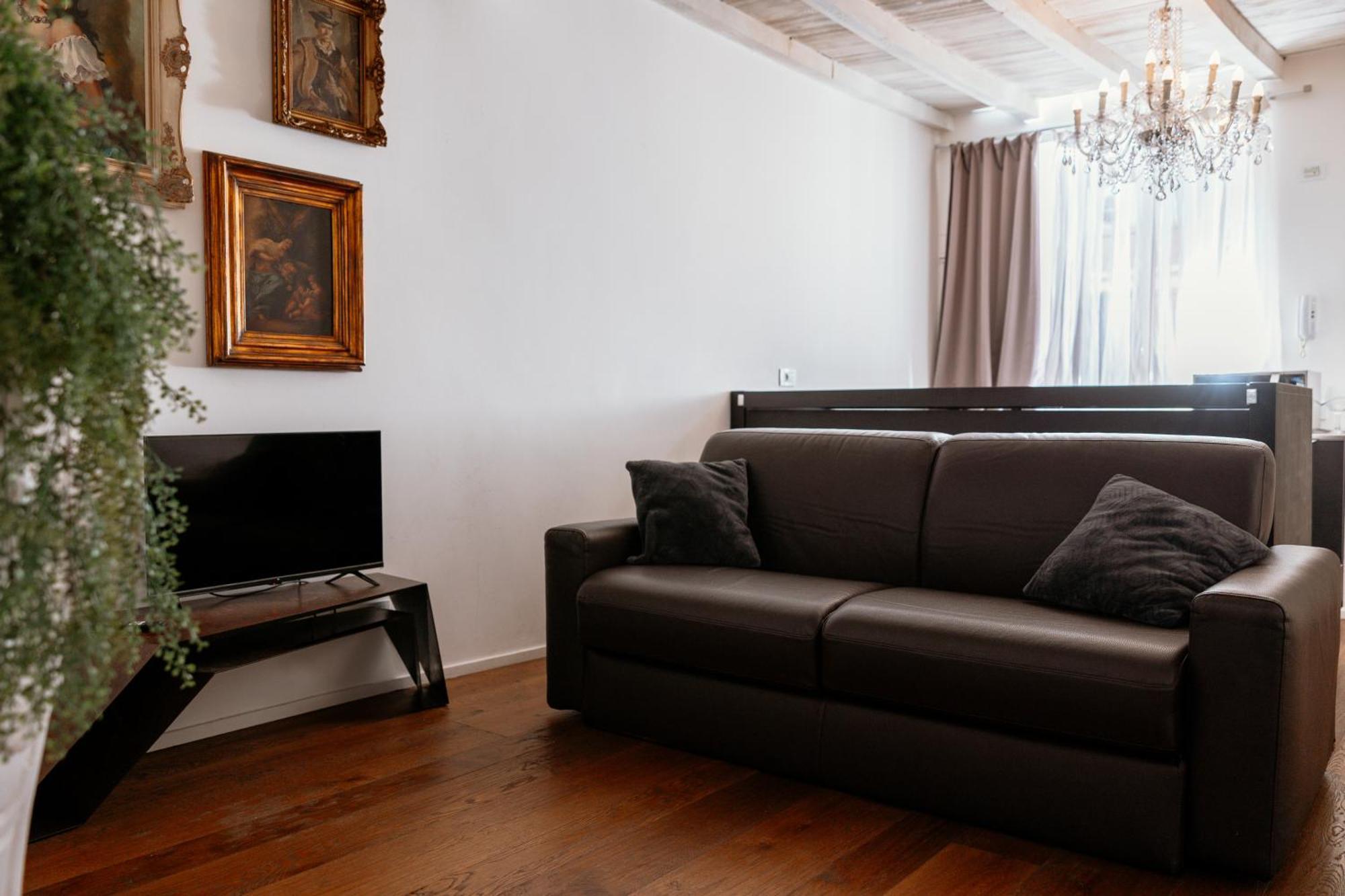 My Lovely Place Navigli Apartment