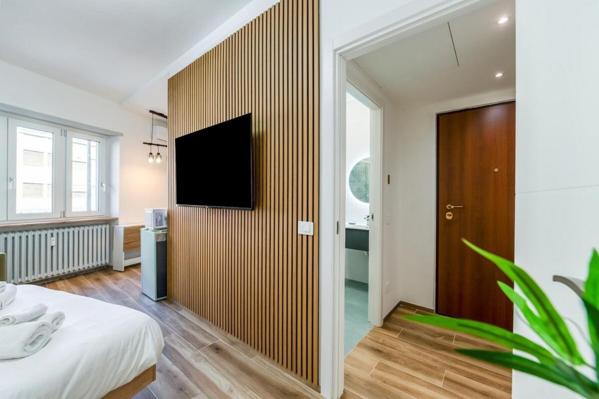 Apartment Comfort & Design Minutes Away From The Centre Mailand