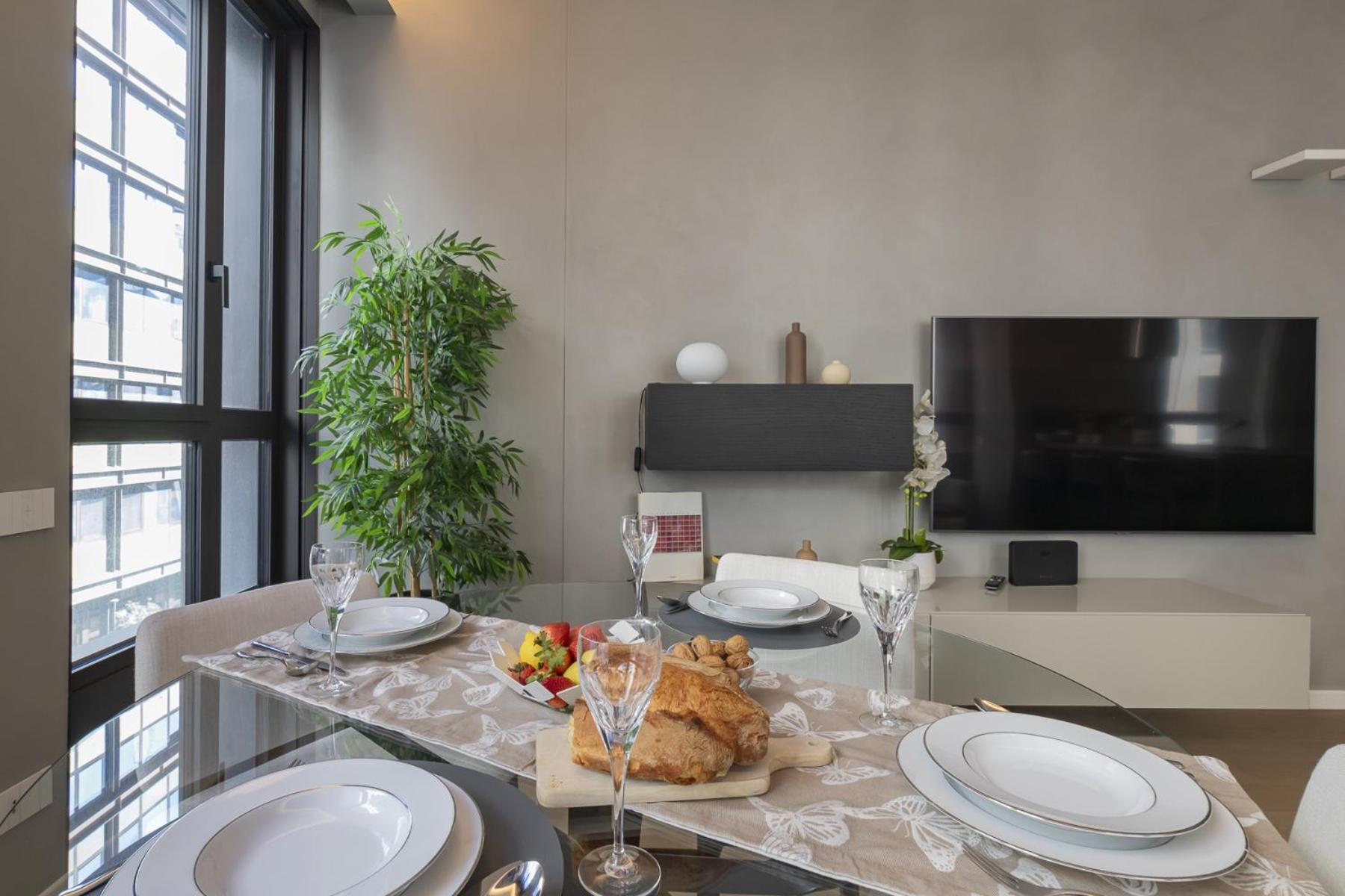 San Babila Tower With Panoramic Terrace Overlooking Duomo By Rentopolis Apartamento *