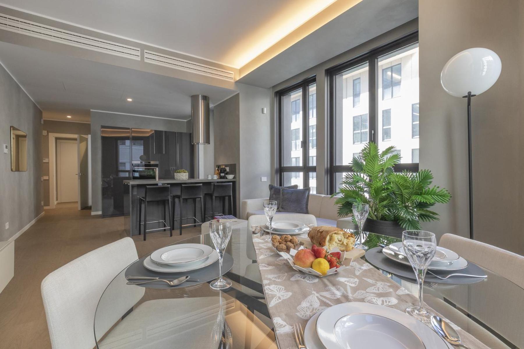 Apartamento San Babila Tower With Panoramic Terrace Overlooking Duomo By Rentopolis