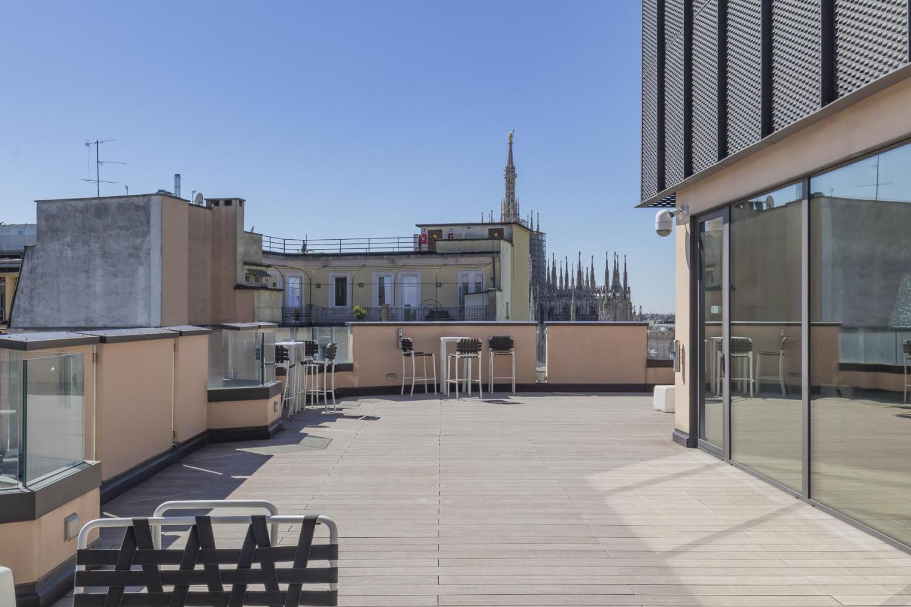 San Babila Tower With Panoramic Terrace Overlooking Duomo By Rentopolis * Milão